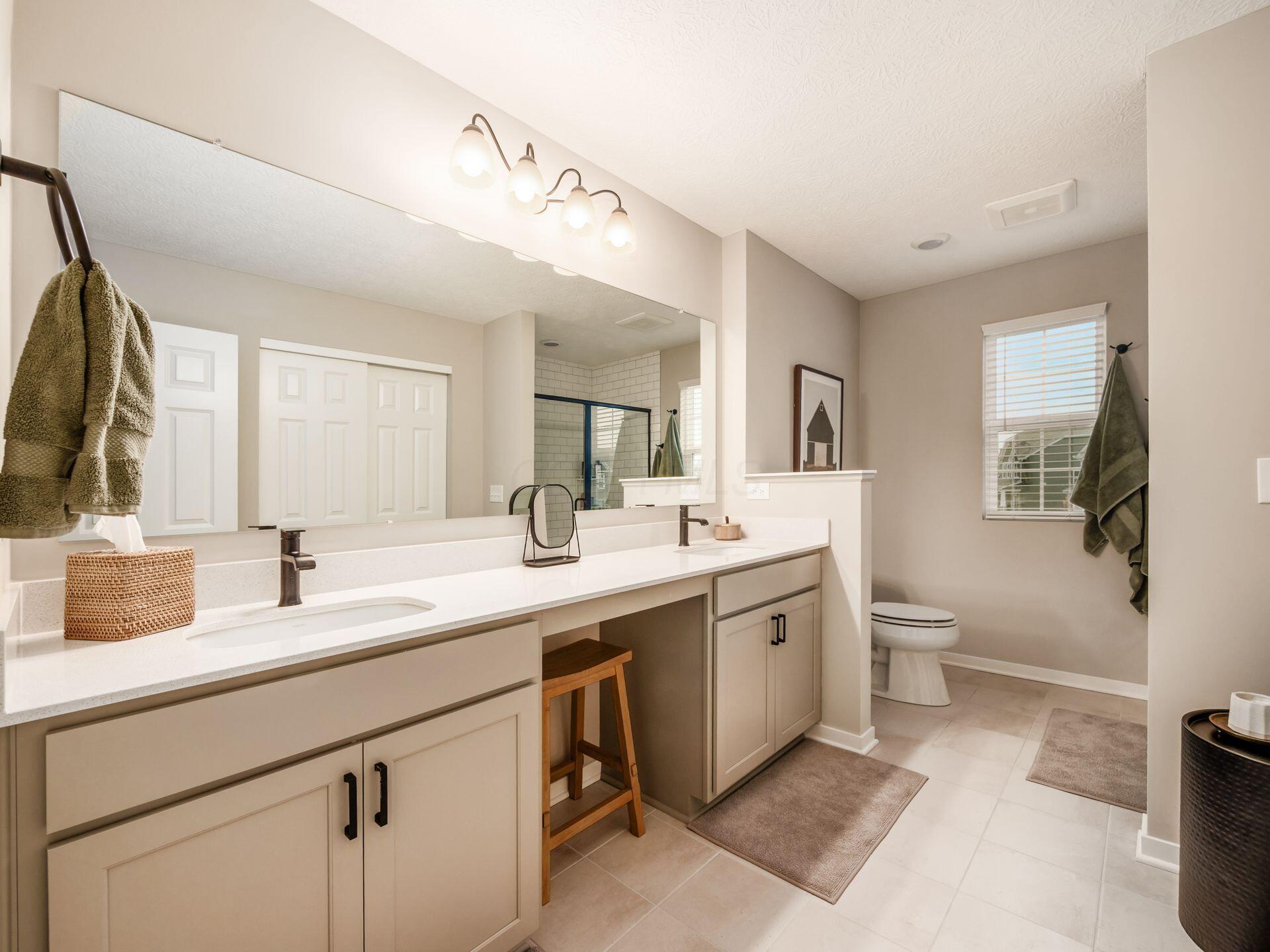 Powell, Ohio, 43065, United States, 3 Bedrooms Bedrooms, ,3 BathroomsBathrooms,Residential,For Sale,1970894