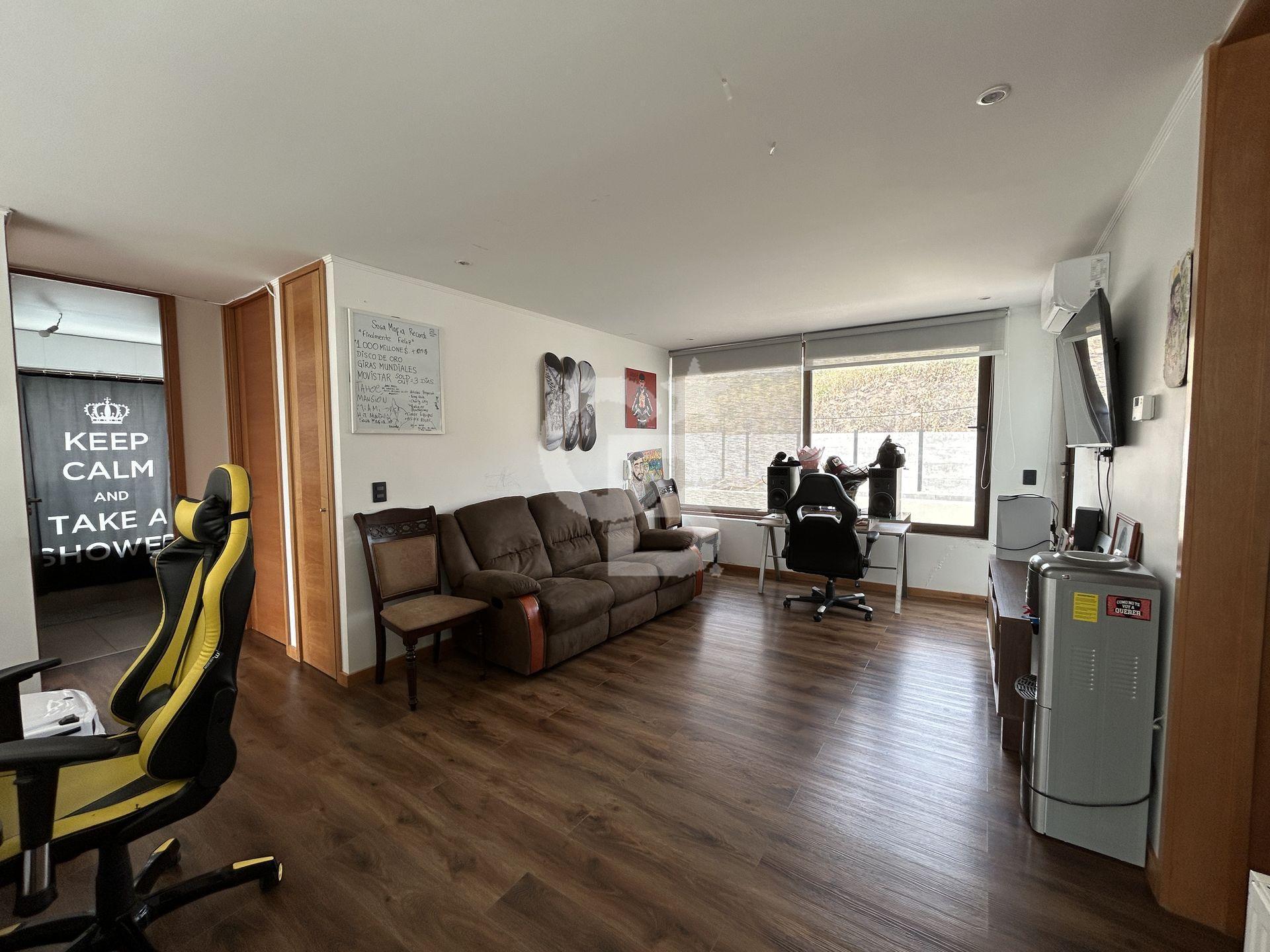 Colina, Chile, 4 Bedrooms Bedrooms, ,5 BathroomsBathrooms,Residential,For Sale,1991105