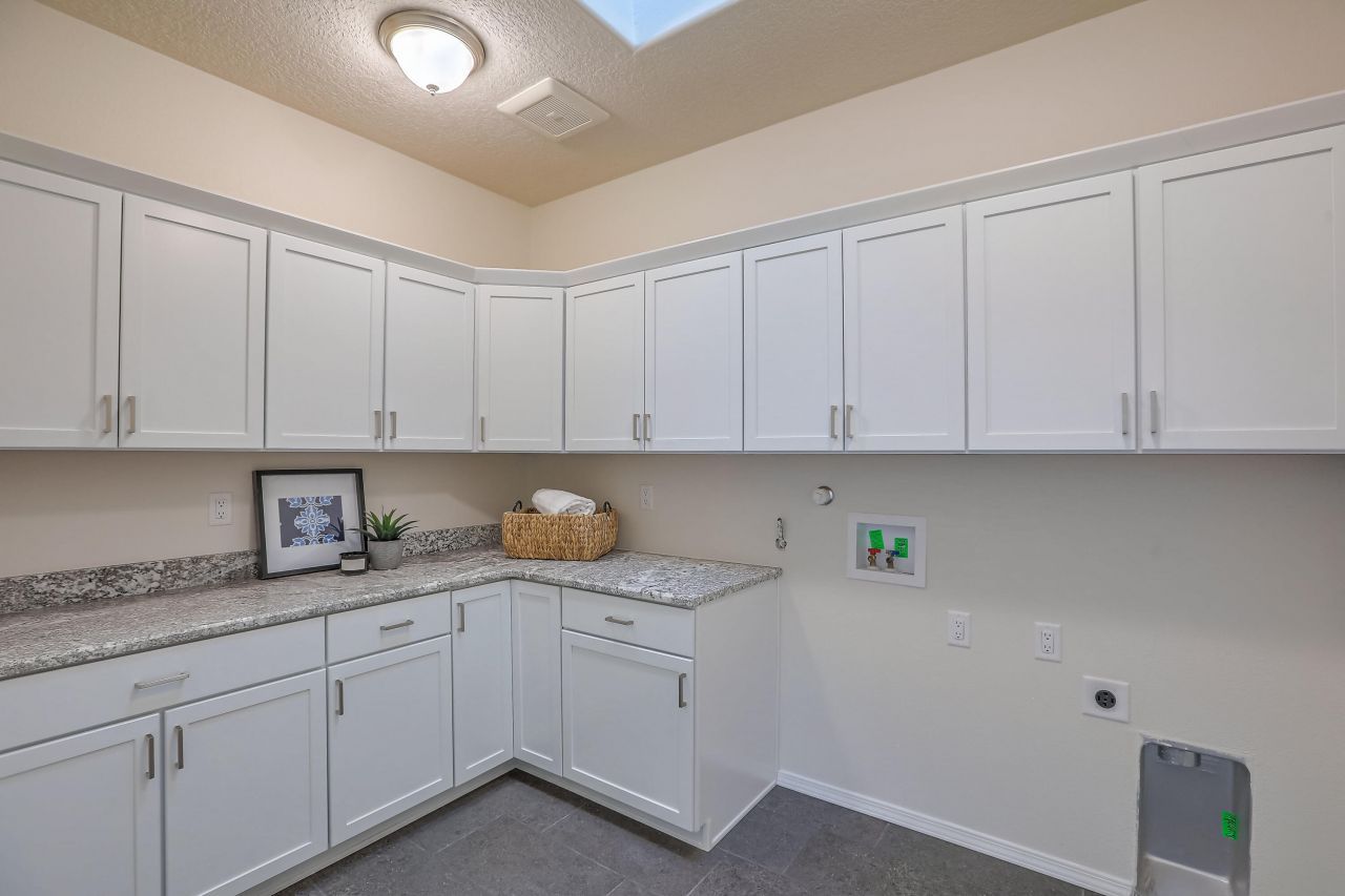 Rio Rancho, New Mexico, 87144, United States, 4 Bedrooms Bedrooms, ,3 BathroomsBathrooms,Residential,For Sale,1951023