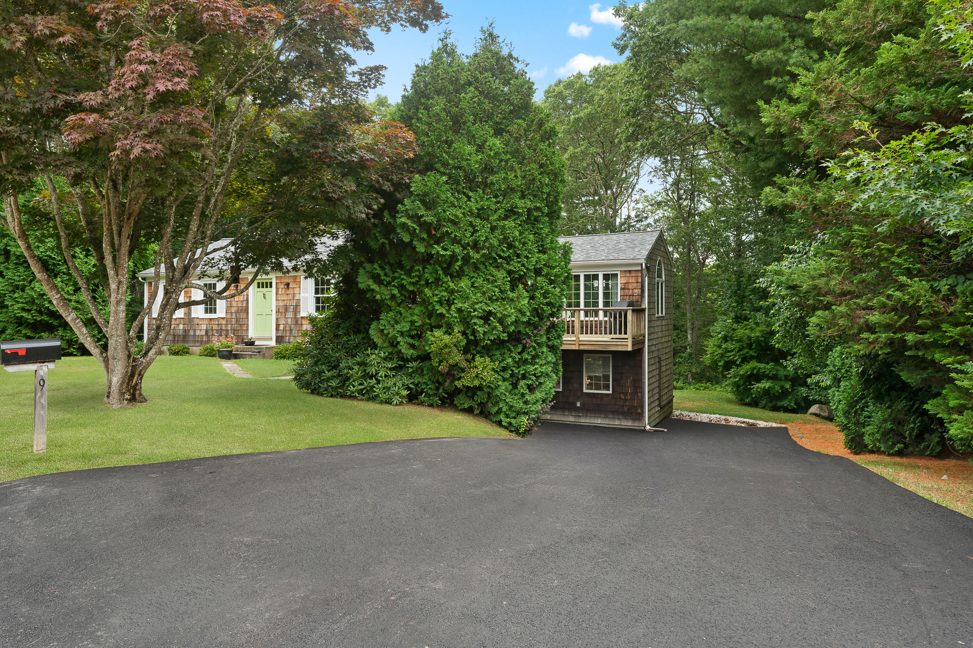 Westerly, Rhode Island, 02891, United States, 3 Bedrooms Bedrooms, ,2 BathroomsBathrooms,Residential,For Sale,1898536