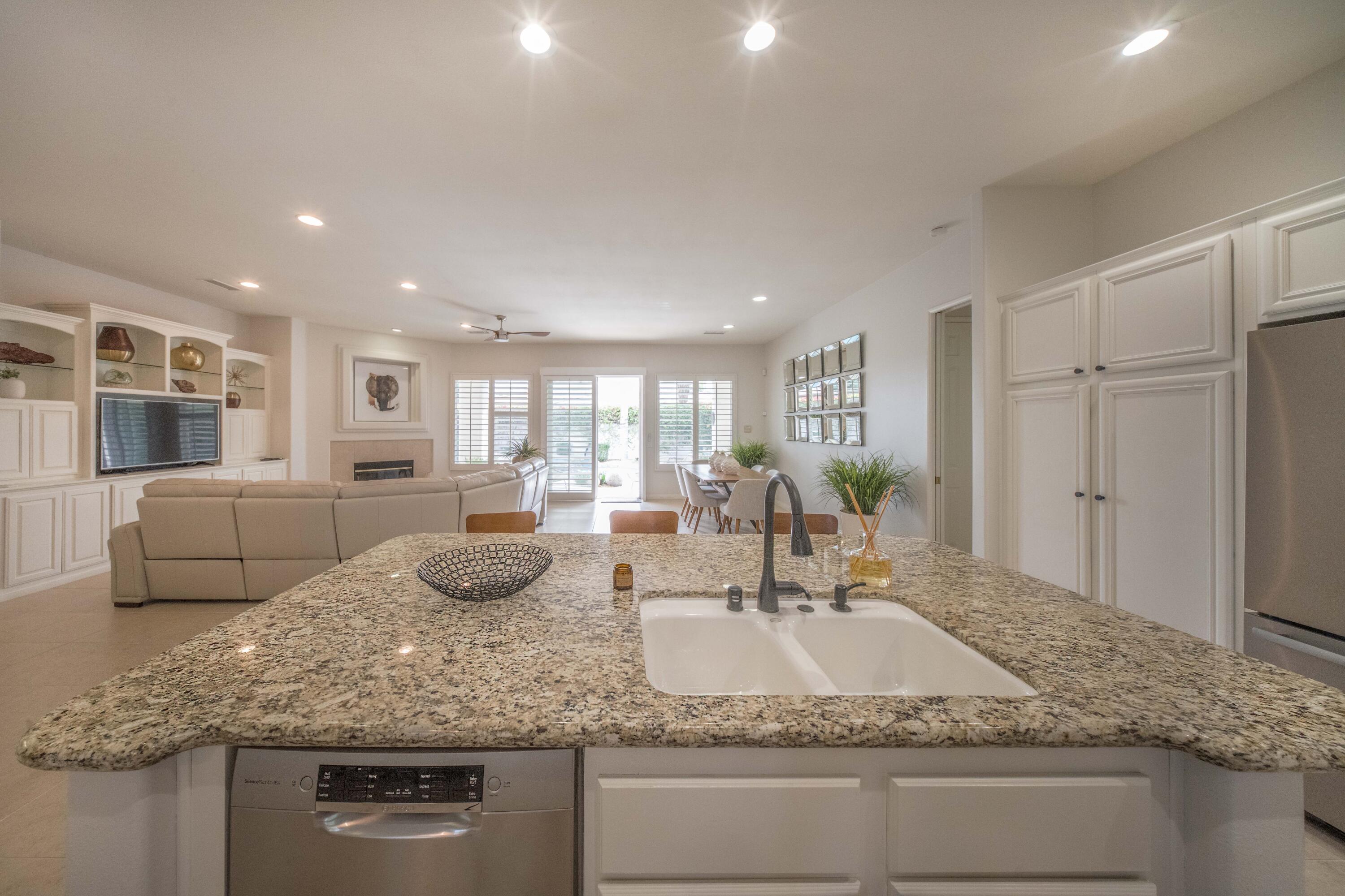 Rancho Mirage, California, 92270, United States, 3 Bedrooms Bedrooms, ,3 BathroomsBathrooms,Residential,For Sale,1991042