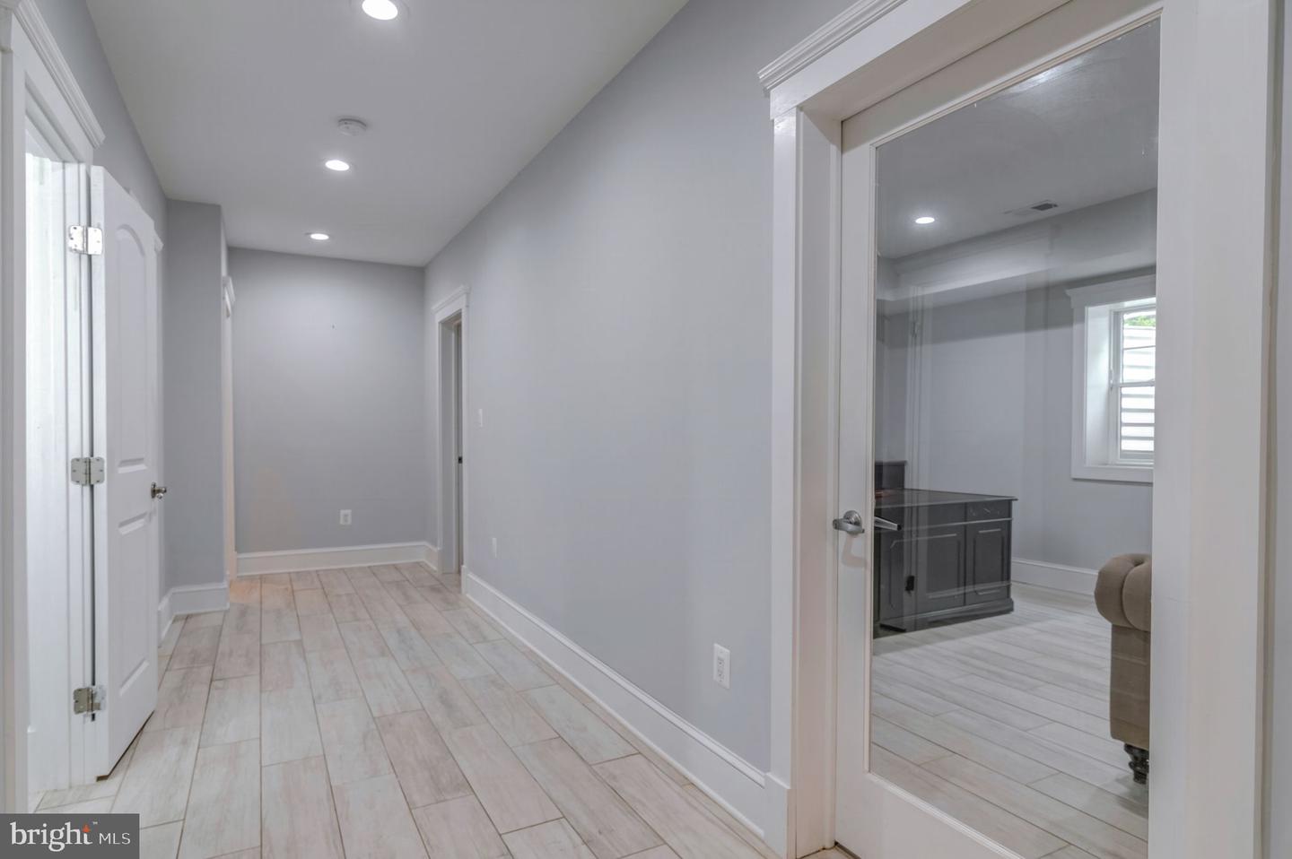 Fairfax, Virginia, 22030, United States, 6 Bedrooms Bedrooms, ,7 BathroomsBathrooms,Residential,For Sale,1997396