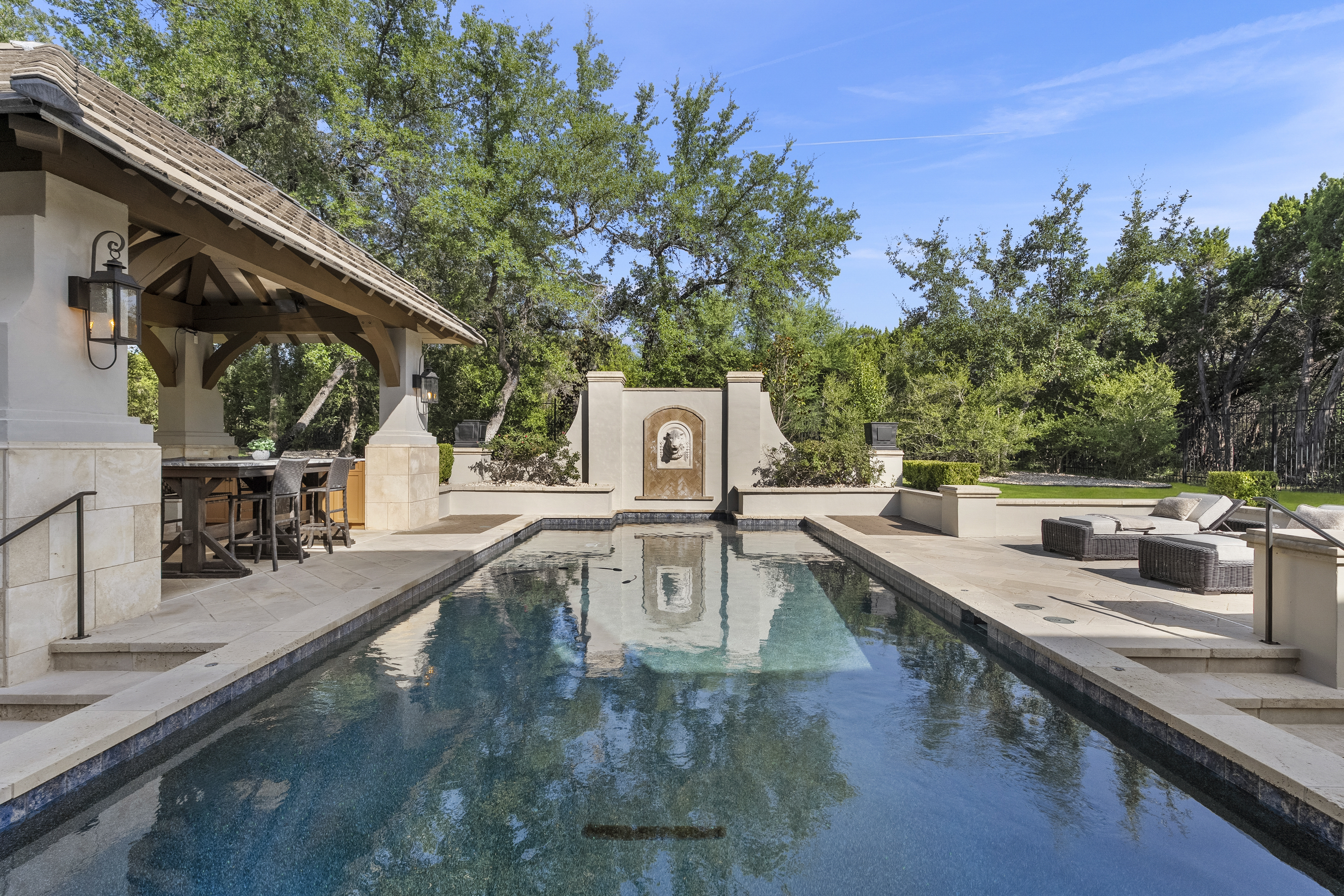  Extraordinary Estate in The Dominion with Dual Residences - 物件實景