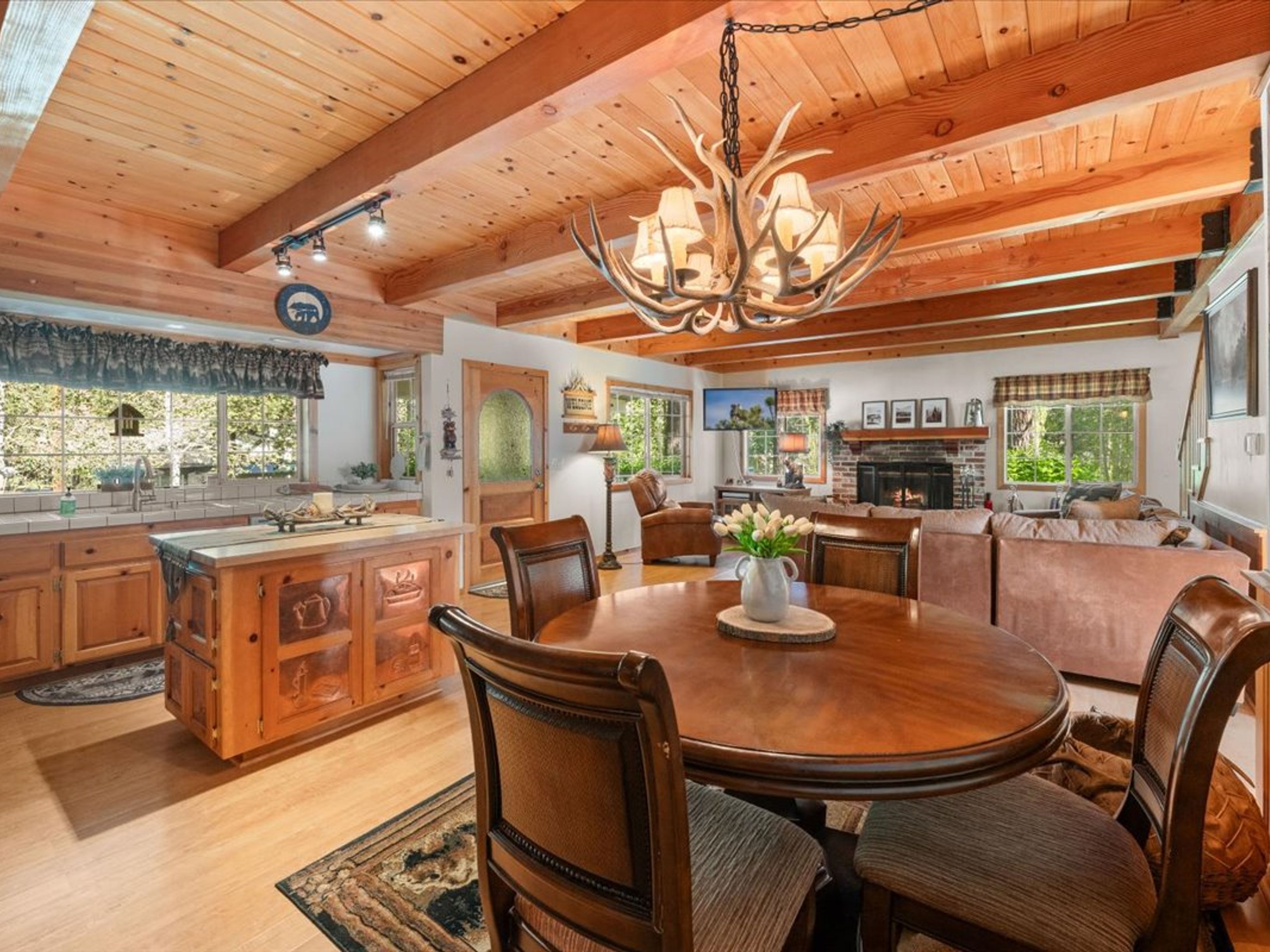  416 Pineview Drive, Big Bear, CA 92314 - 物件實景