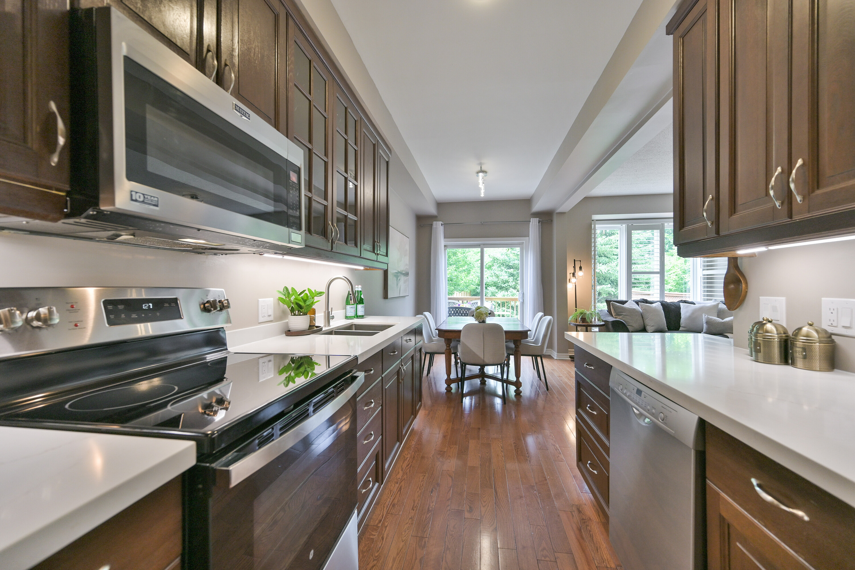  Elegant Brownstone Townhome - 物件實景