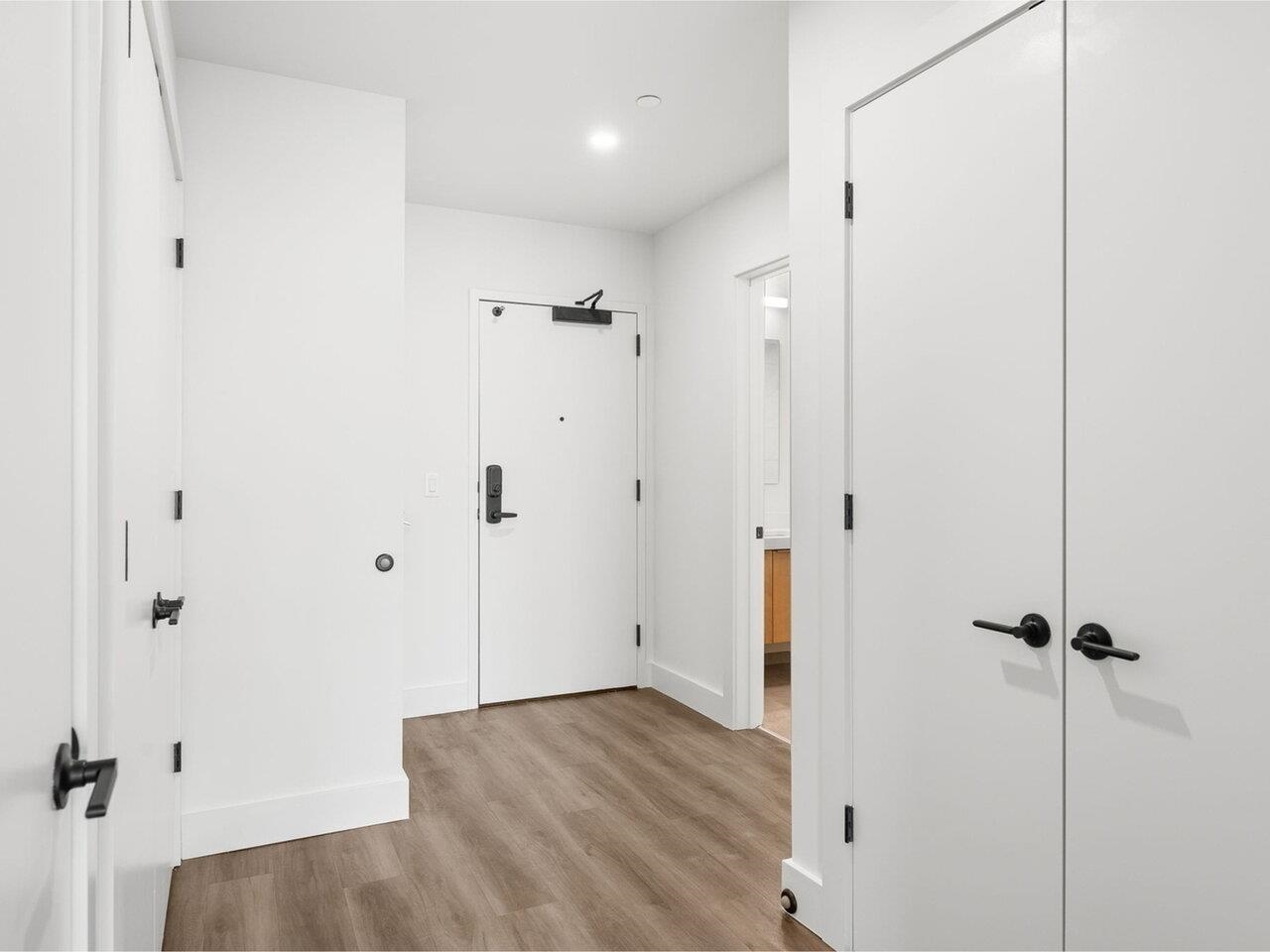 Burlington, Vermont, 05401, United States, 2 Bedrooms Bedrooms, ,1 BathroomBathrooms,Residential,For Sale,1777939