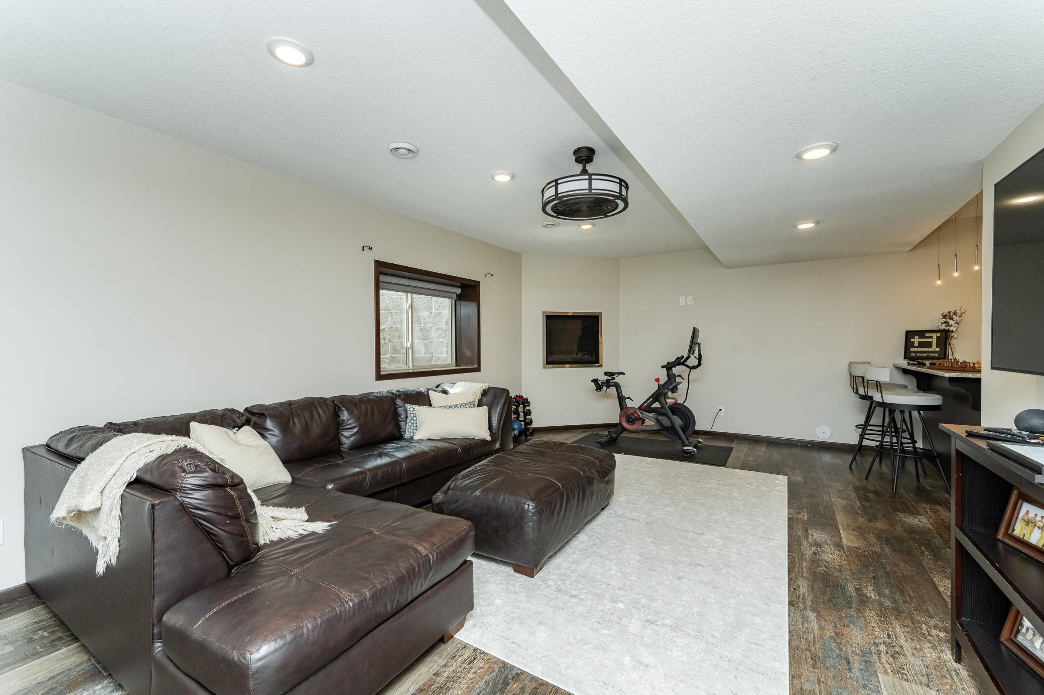 Rochester, Minnesota, 55902, United States, 4 Bedrooms Bedrooms, ,3 BathroomsBathrooms,Residential,For Sale,1940944