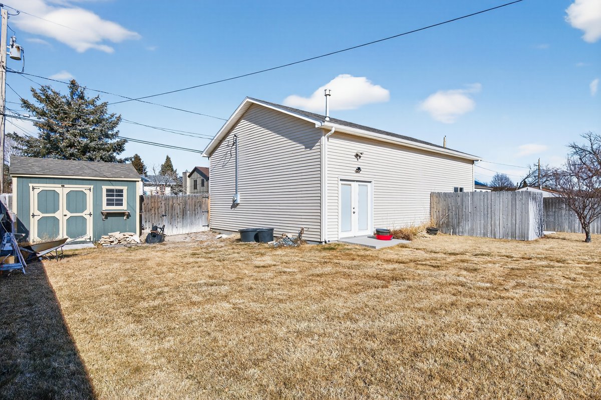 Cheyenne, Wyoming, 82009, United States, 5 Bedrooms Bedrooms, ,2 BathroomsBathrooms,Residential,For Sale,2016553