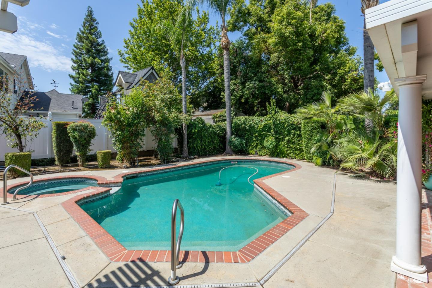 Clovis, California, 93611, United States, 4 Bedrooms Bedrooms, ,2 BathroomsBathrooms,Residential,For Sale,1907507