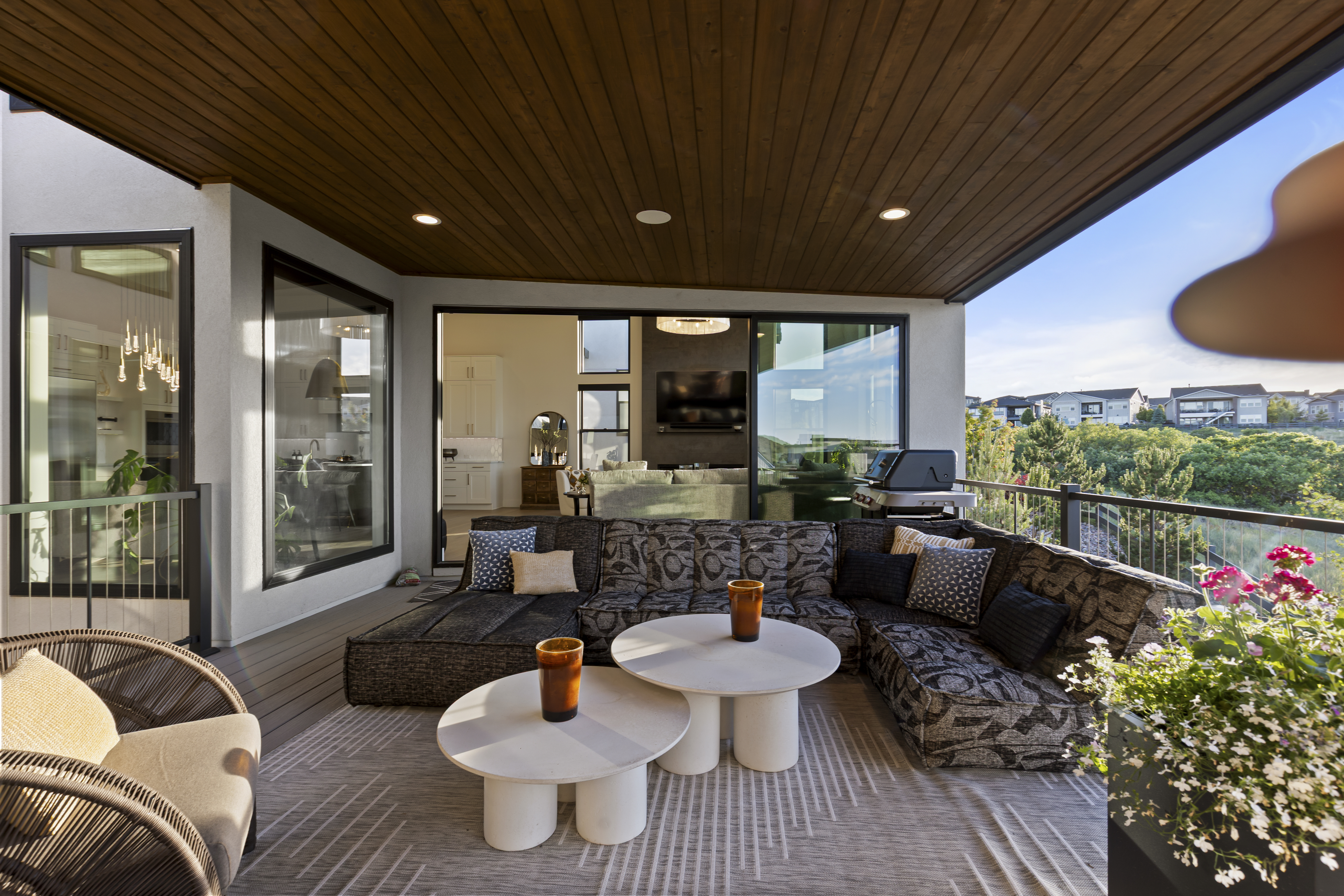  Exceptional Ranch-Style - 物件實景