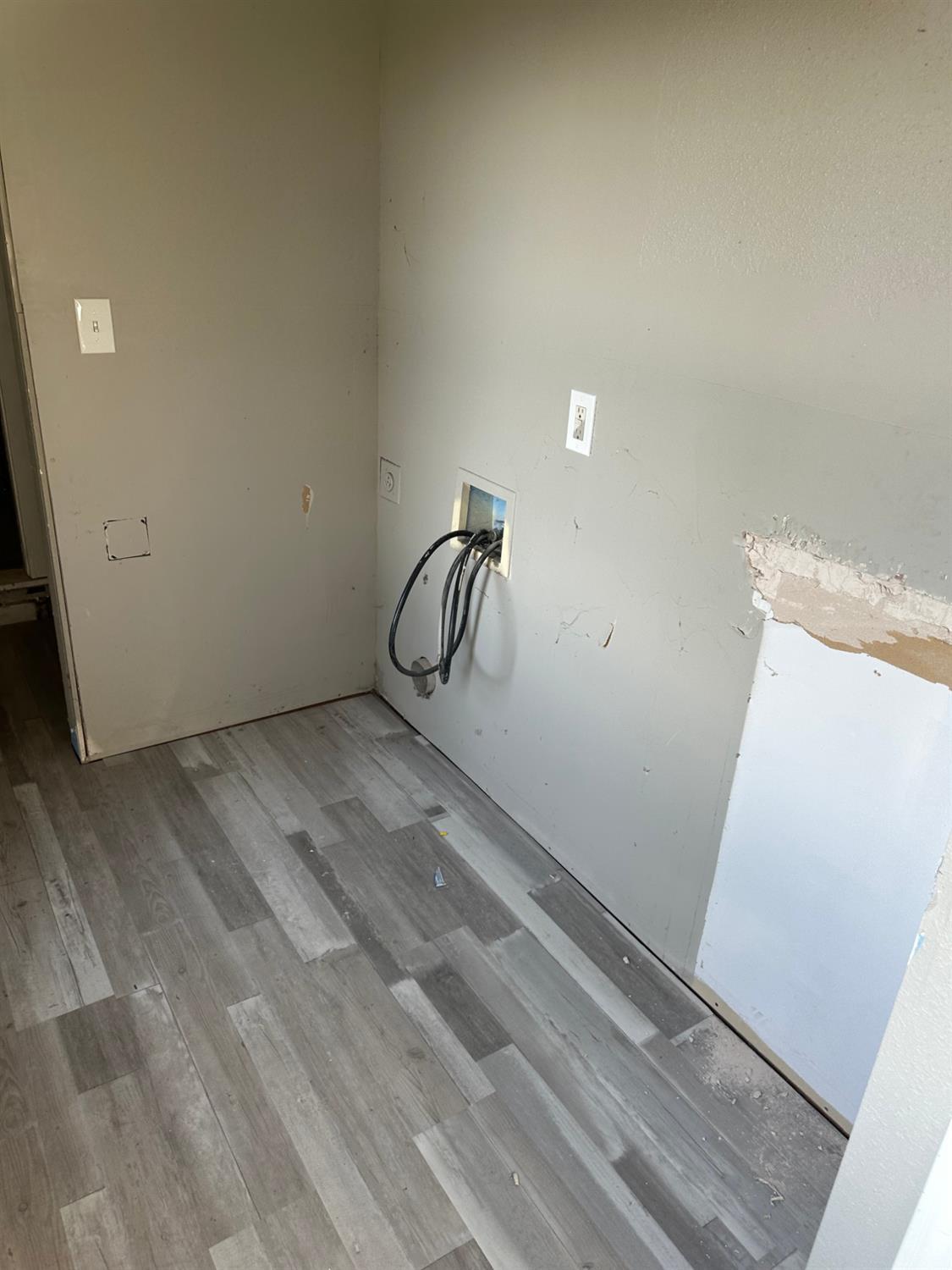 Walnut Grove, California, 95690, United States, 6 Bedrooms Bedrooms, ,4 BathroomsBathrooms,Residential,For Sale,2008796