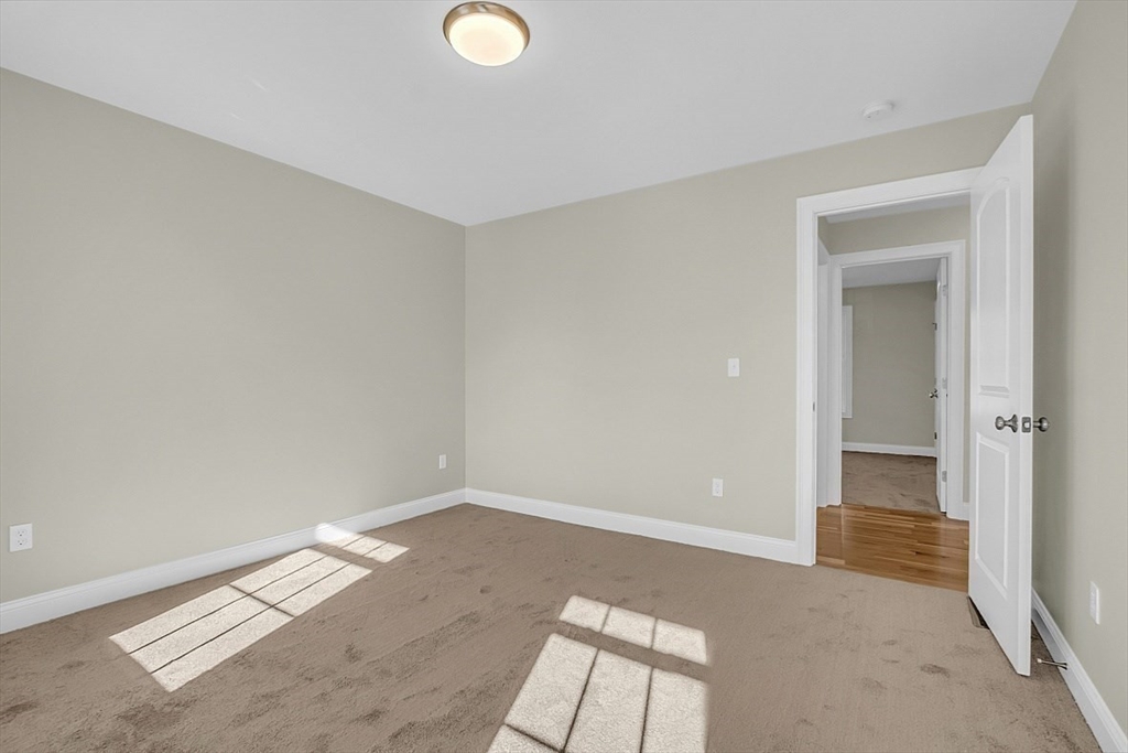 Leominster, Massachusetts, 01453, United States, 3 Bedrooms Bedrooms, ,2 BathroomsBathrooms,Residential,For Sale,1826440