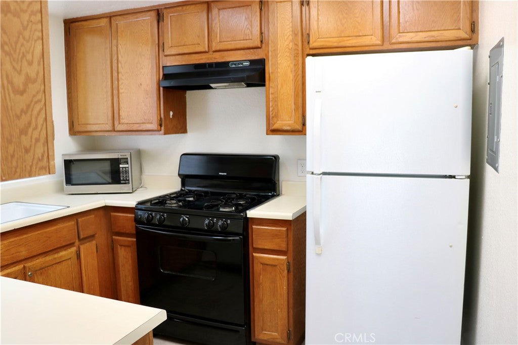 Irvine, California, 92614, United States, 2 Bedrooms Bedrooms, ,2 BathroomsBathrooms,Residential,For Sale,1865749