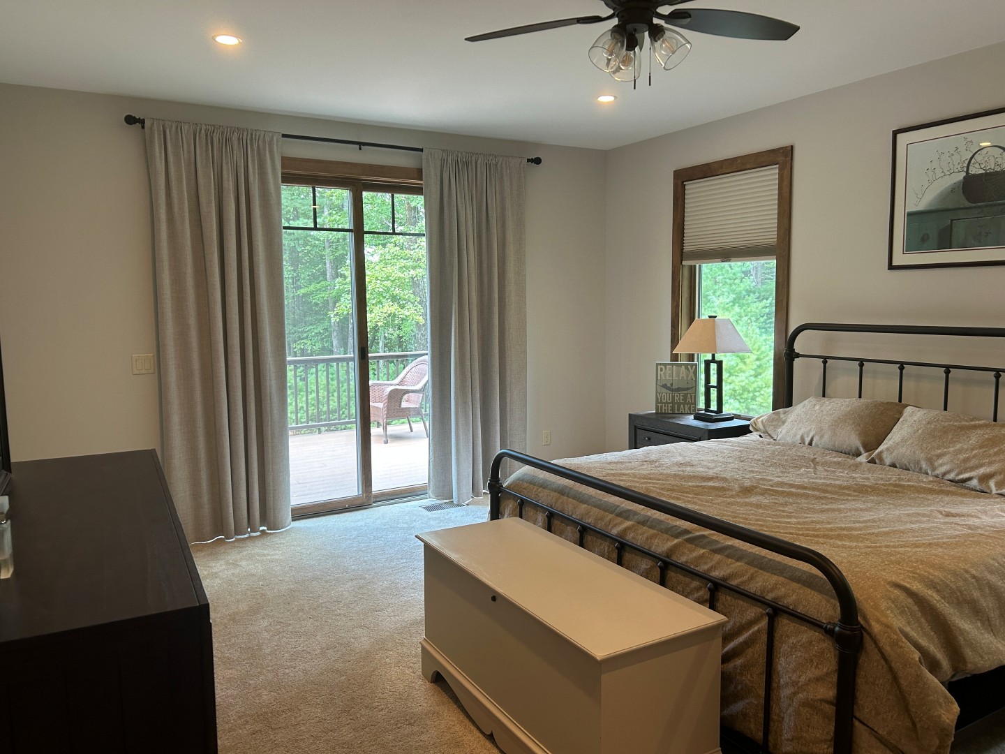 Paupack, Pennsylvania, 18451, United States, 5 Bedrooms Bedrooms, ,4 BathroomsBathrooms,Residential,For Sale,1941023