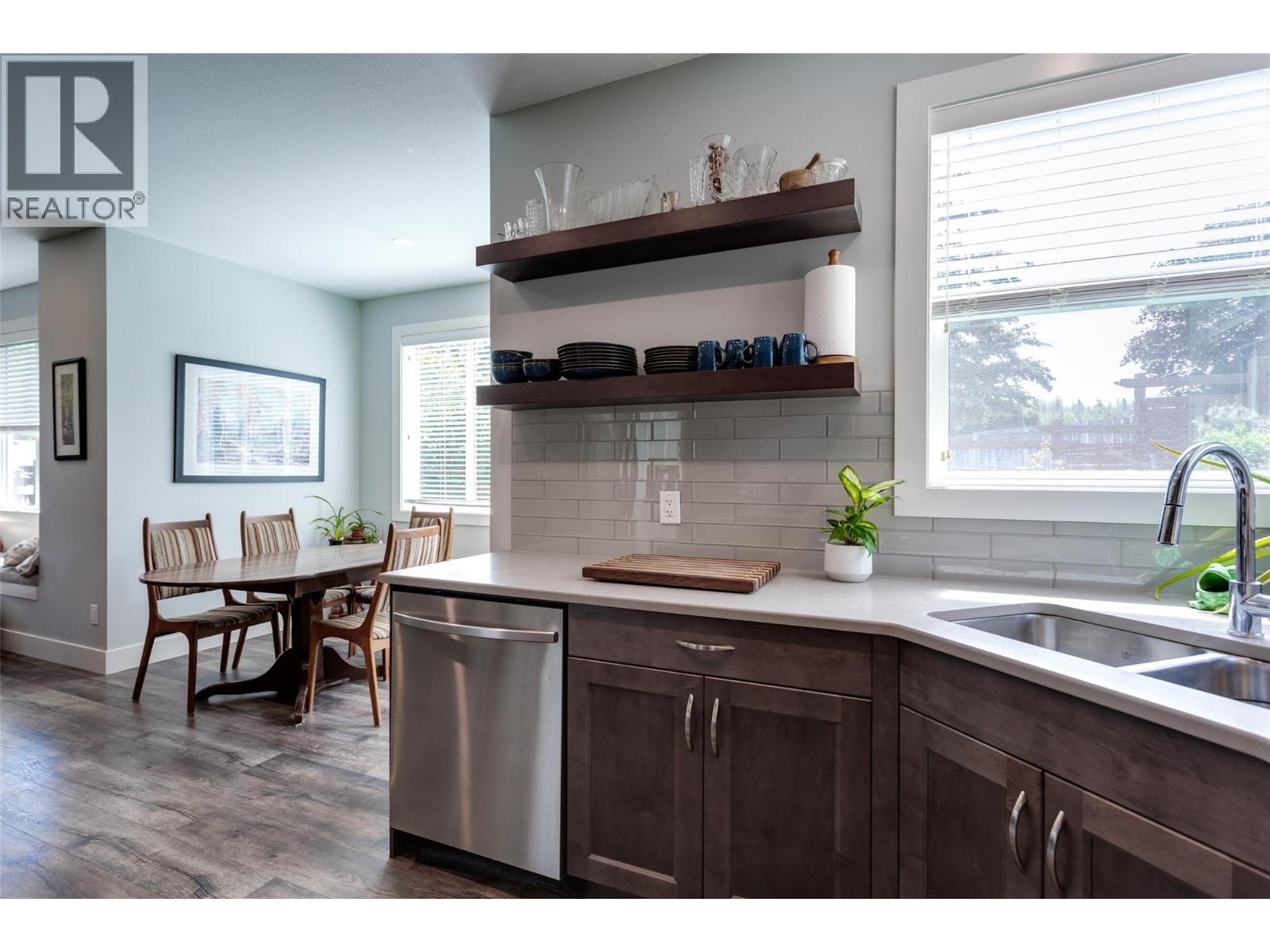 KELOWNA, British Columbia, V1V 1E2, CA, 4 Bedrooms Bedrooms, ,3 BathroomsBathrooms,Residential,For Sale,1961625