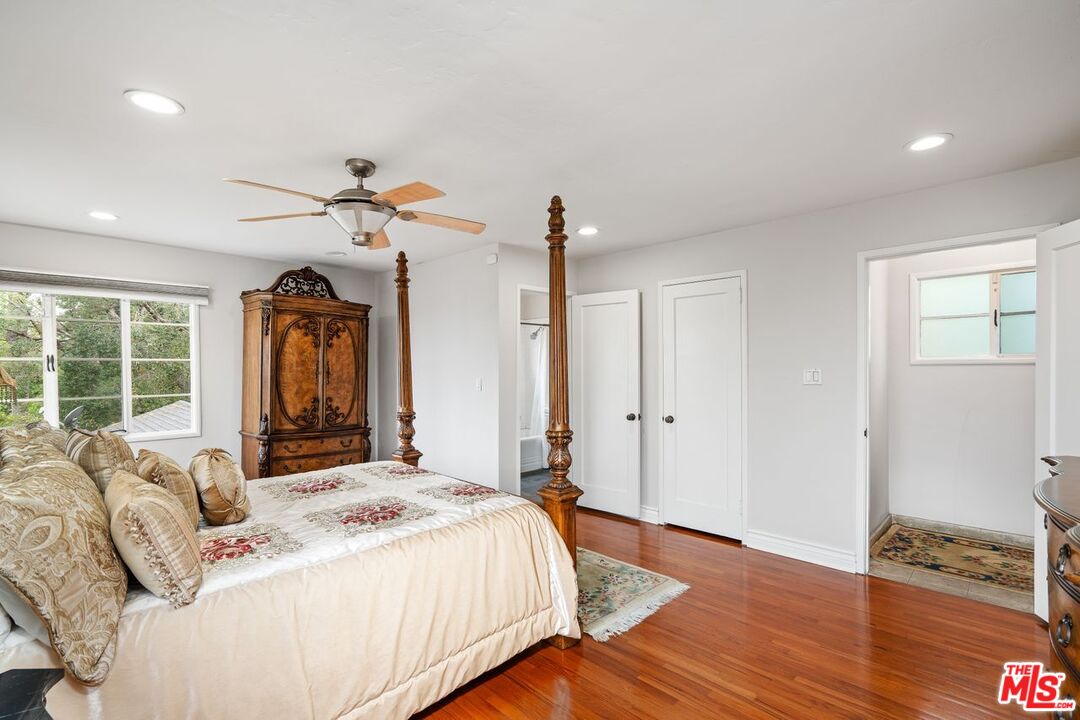 Los Angeles, California, 90027, United States, 4 Bedrooms Bedrooms, ,4 BathroomsBathrooms,Residential,For Sale,1898914