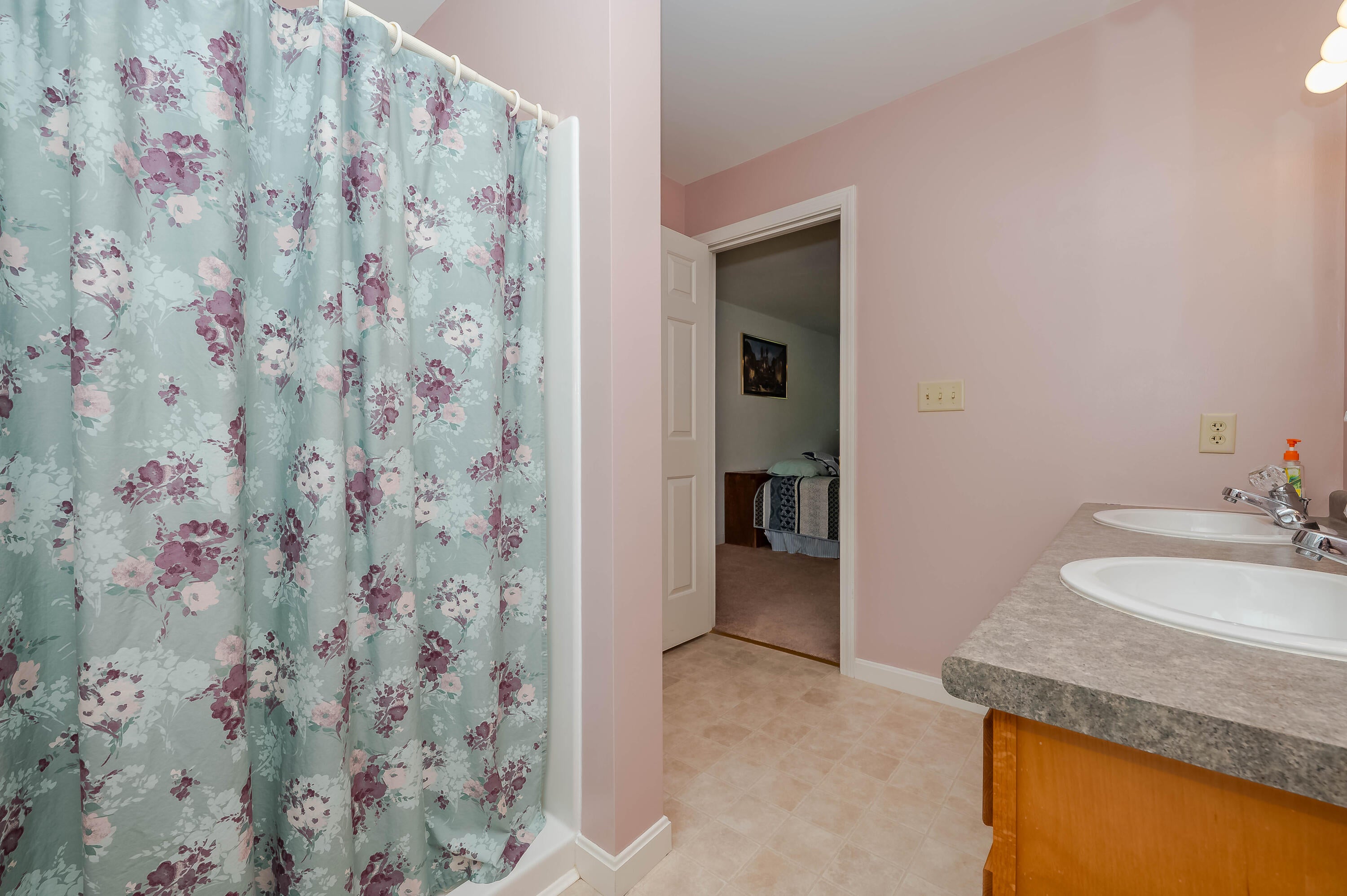 North Berwick, Maine, 03906, United States, 3 Bedrooms Bedrooms, ,3 BathroomsBathrooms,Residential,For Sale,1870422
