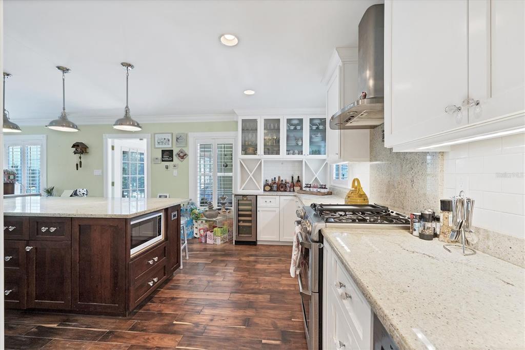 Tampa, Florida, 33629, United States, 4 Bedrooms Bedrooms, ,3 BathroomsBathrooms,Residential,For Sale,1885727