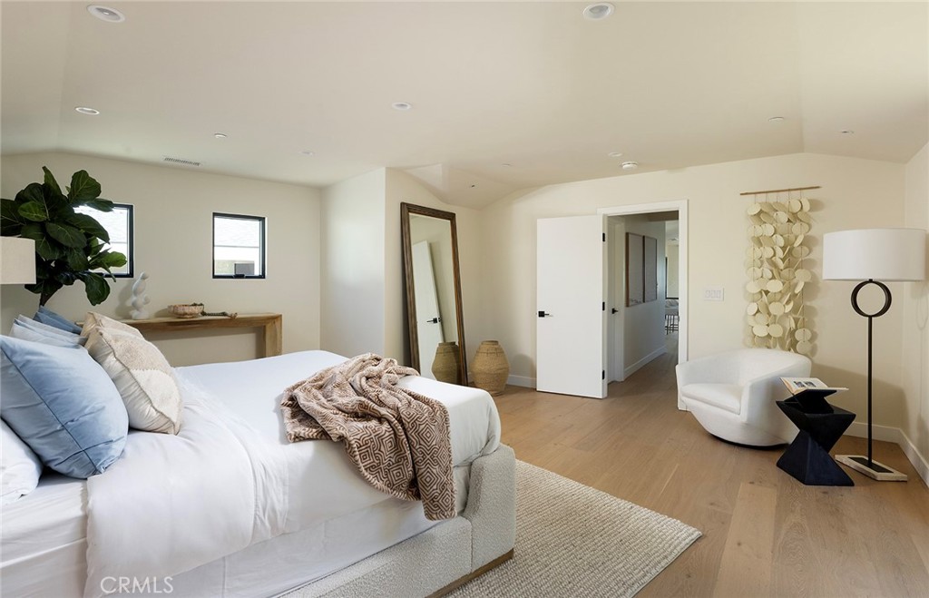 San Clemente, California, 92672, United States, 4 Bedrooms Bedrooms, ,4 BathroomsBathrooms,Residential,For Sale,1992907