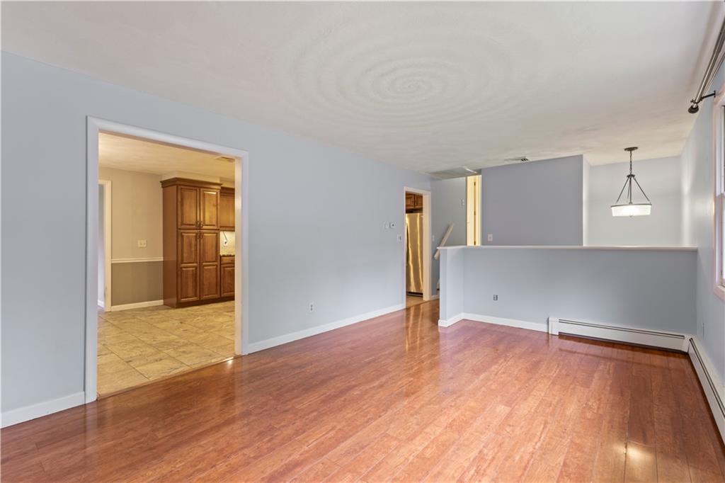 North Smithfield, Rhode Island, 02896, United States, 3 Bedrooms Bedrooms, ,3 BathroomsBathrooms,Residential,For Sale,1870589