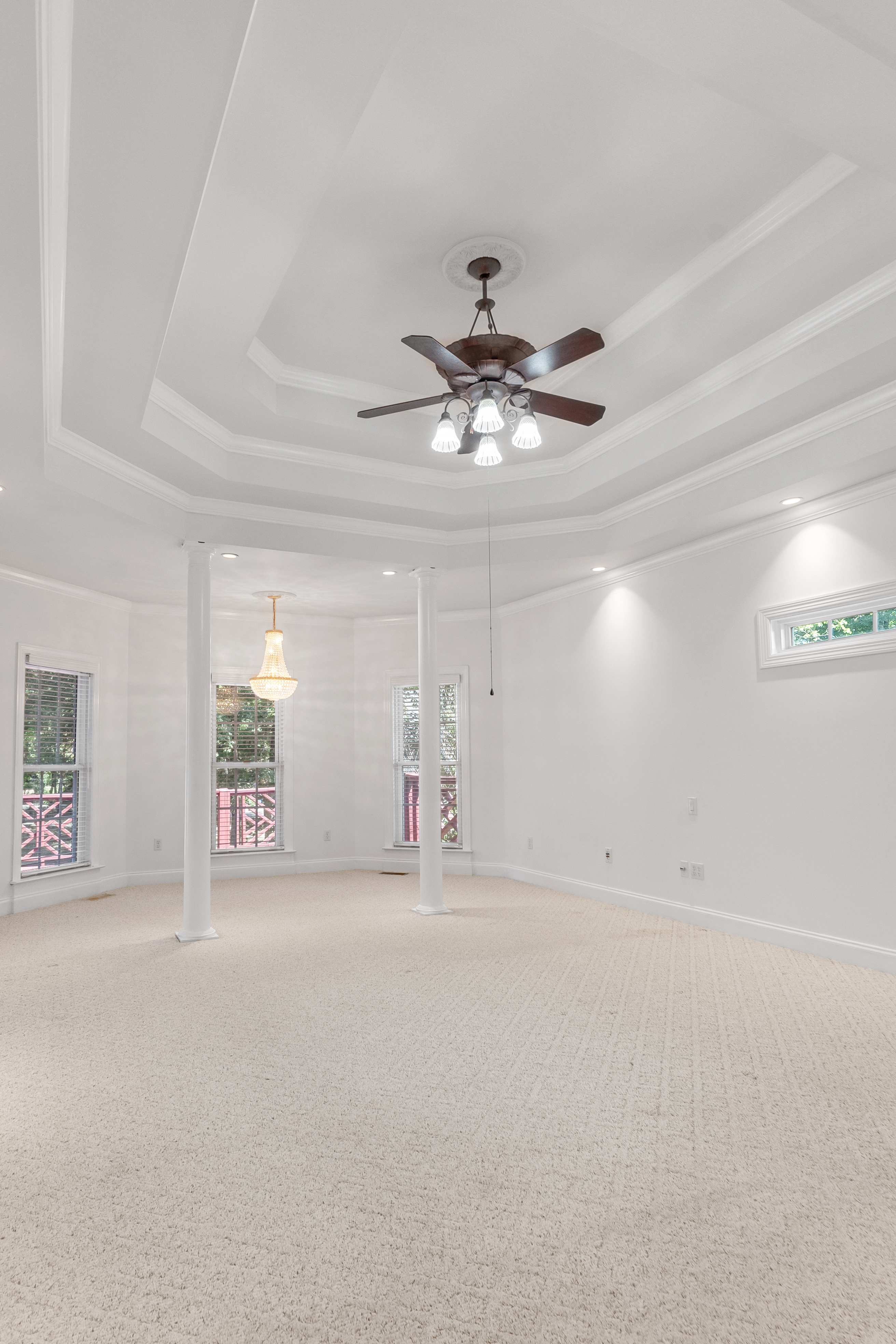 Tullahoma, Tennessee, 37388, United States, 6 Bedrooms Bedrooms, ,5 BathroomsBathrooms,Residential,For Sale,1851275