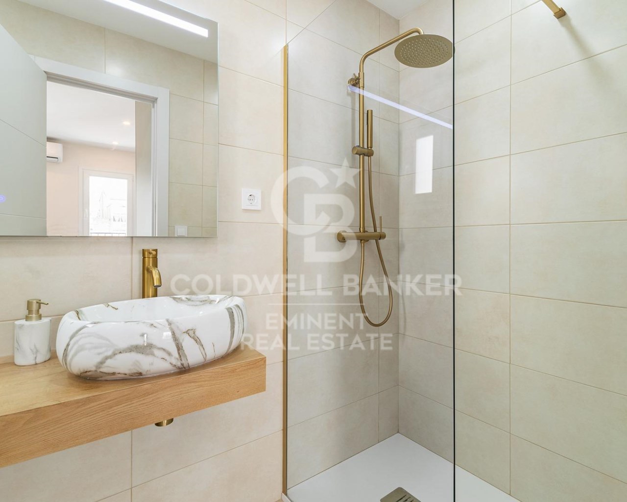Barcelona, Catalonia, ES, 3 Bedrooms Bedrooms, ,2 BathroomsBathrooms,Residential,For Sale,1785148