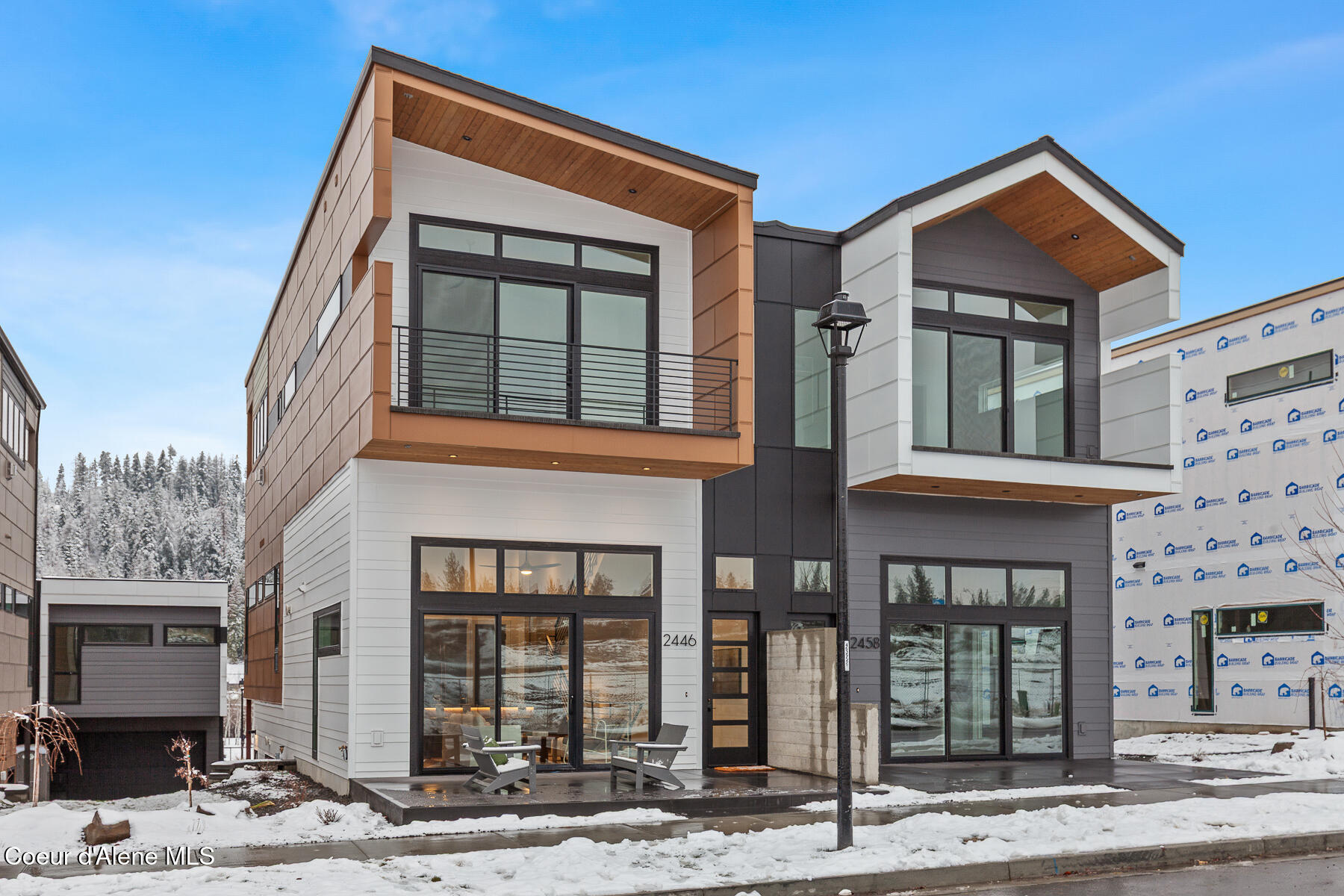 Coeur d'Alene, Idaho, 83814, United States, 3 Bedrooms Bedrooms, ,4 BathroomsBathrooms,Residential,For Sale,2002560