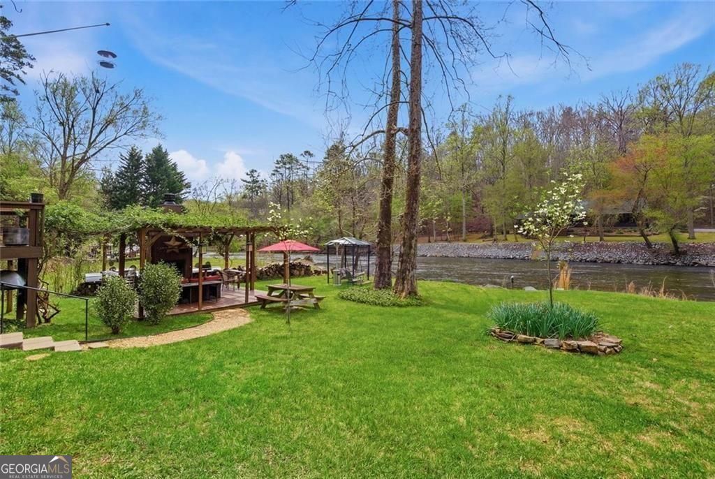 Ellijay, Georgia, 30540, United States, 3 Bedrooms Bedrooms, ,3 BathroomsBathrooms,Residential,For Sale,2036628