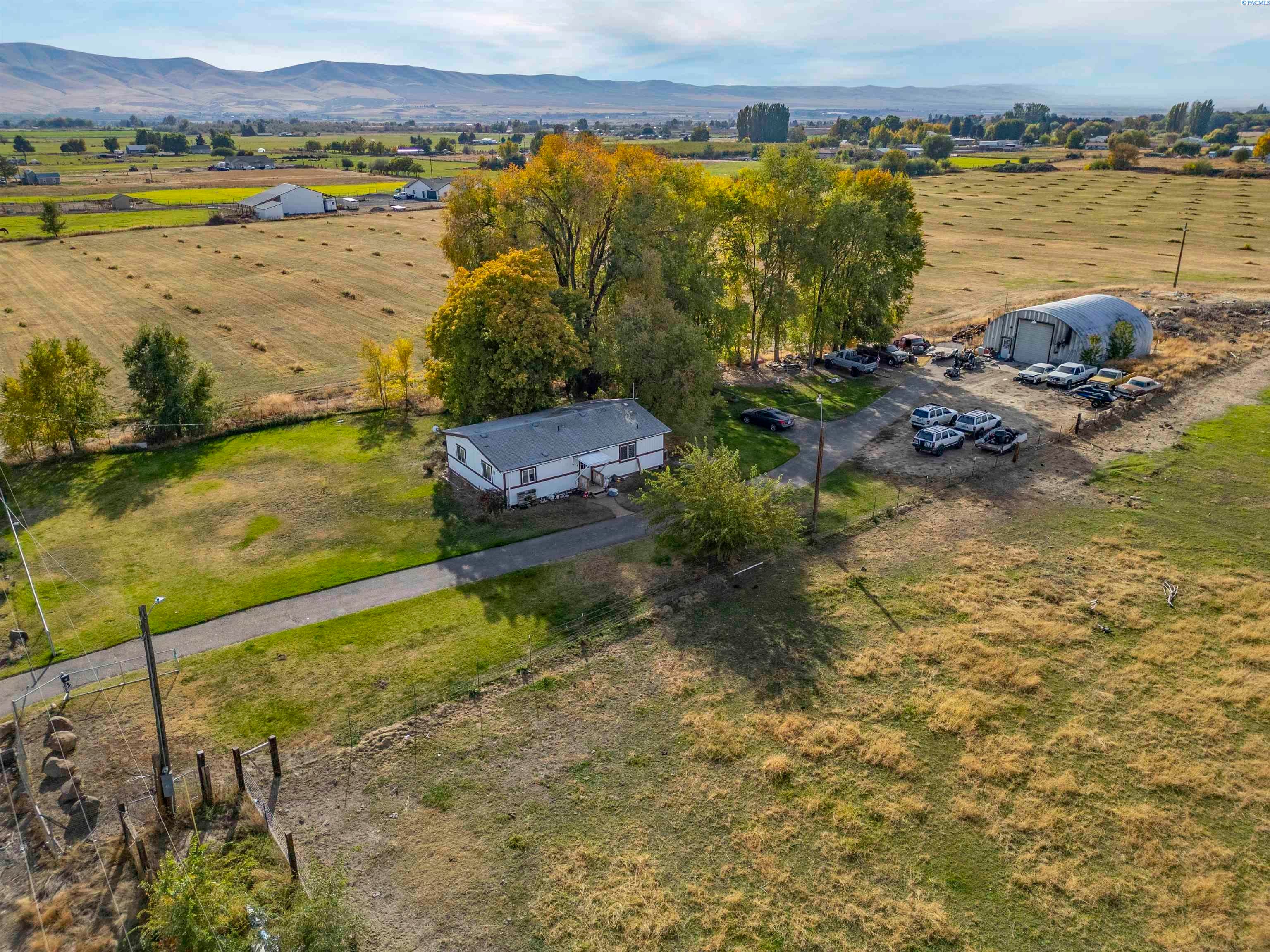 Prosser, Washington, 99350, United States, 3 Bedrooms Bedrooms, ,2 BathroomsBathrooms,Residential,For Sale,1981209