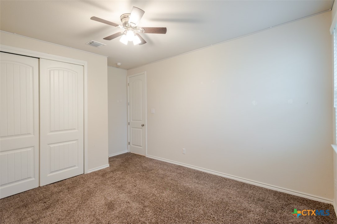 Killeen, Texas, 76542, United States, 5 Bedrooms Bedrooms, ,4 BathroomsBathrooms,Residential,For Sale,1988251