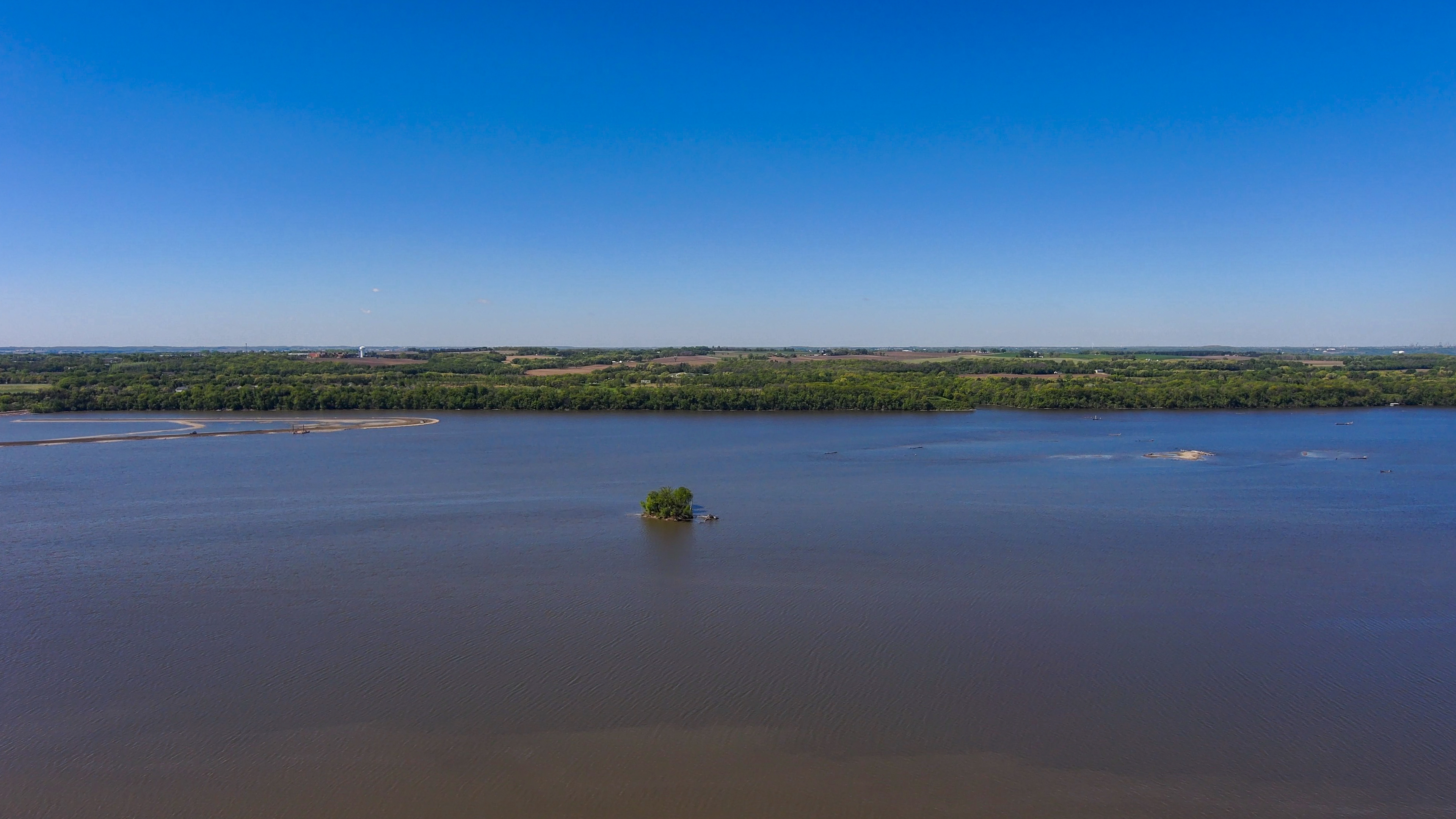 An Elevated Riverfront Sanctuary Above the Mississippi River - 物件實景