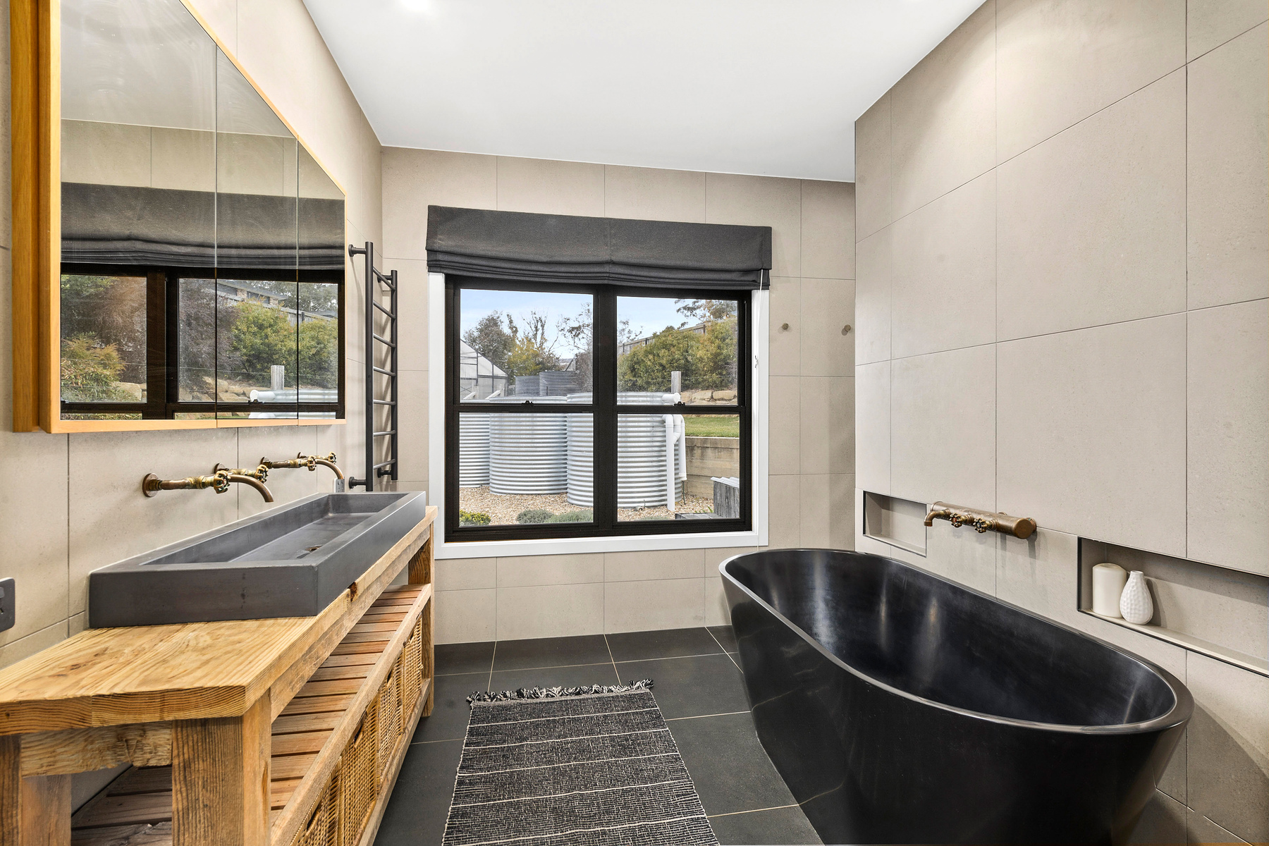  10 Bloomfield Close - 物件實景