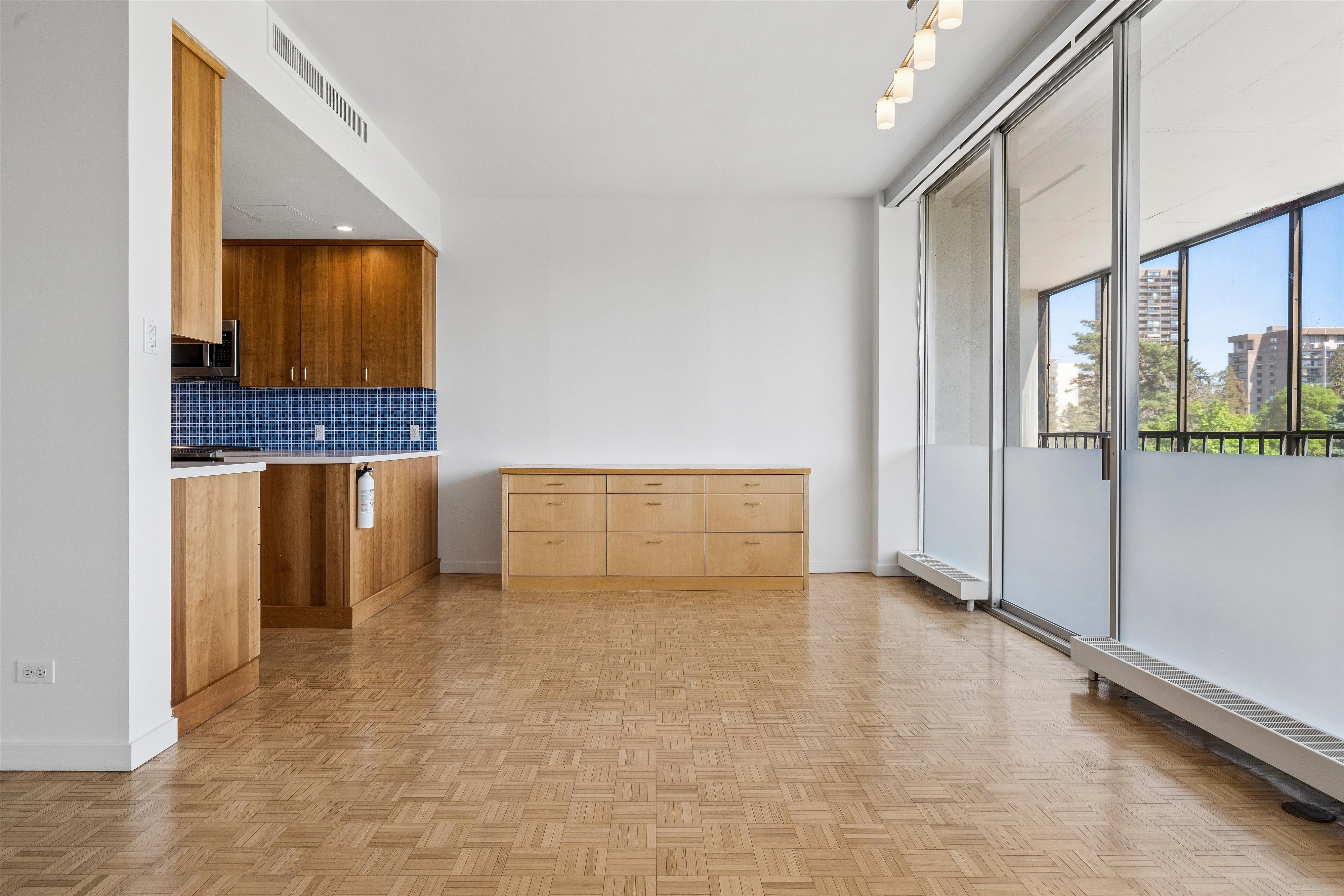  Easy living at Denver’s most iconic mid-century building - 物件實景