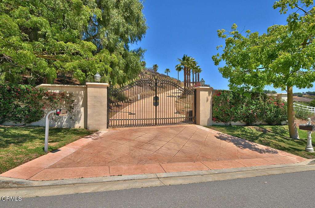 Camarillo, California, 93012, United States, 5 Bedrooms Bedrooms, ,4 BathroomsBathrooms,Residential,For Sale,1885935