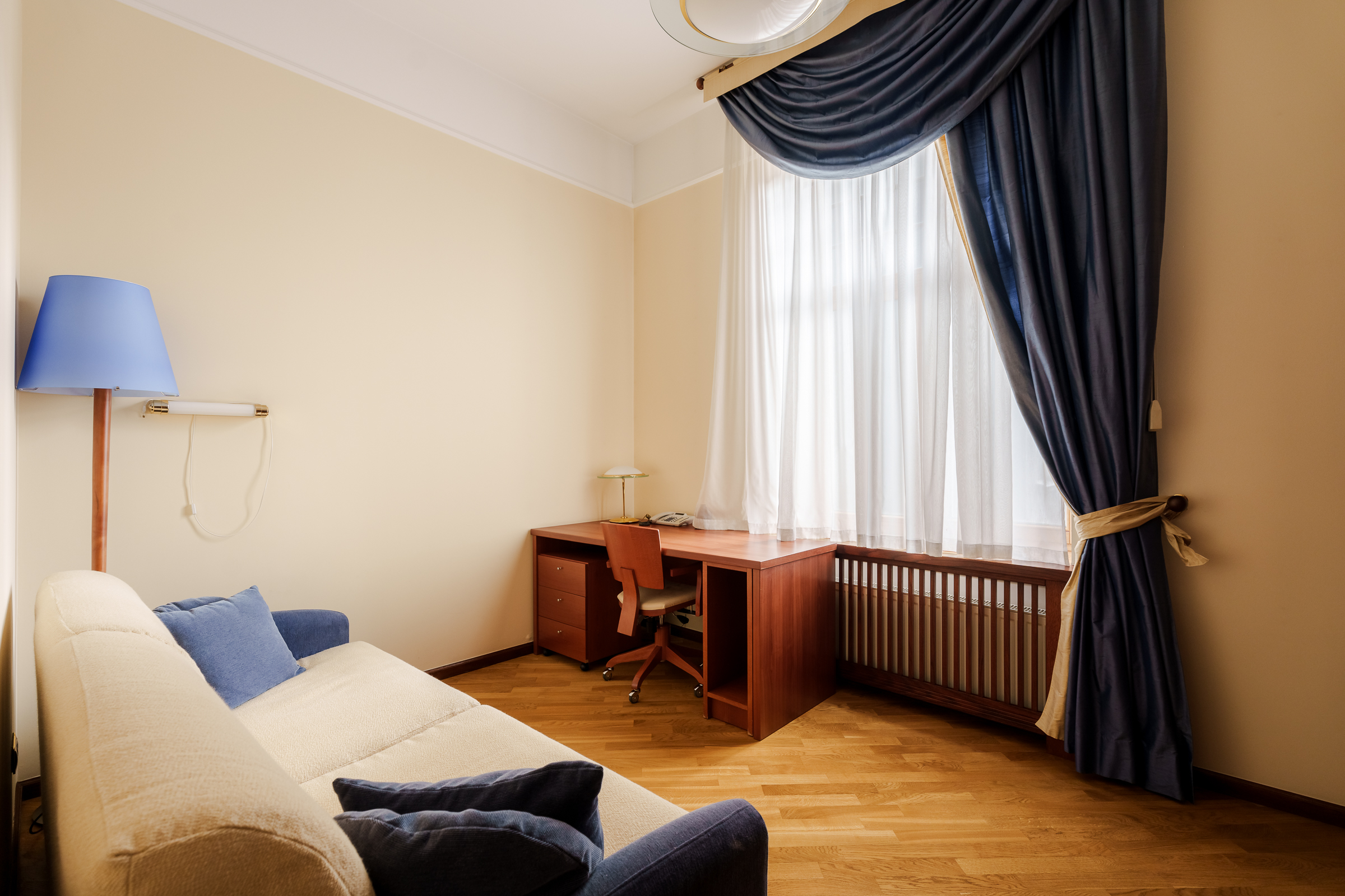  An elegant and spacious apartment in the Quiet Center - 物件實景