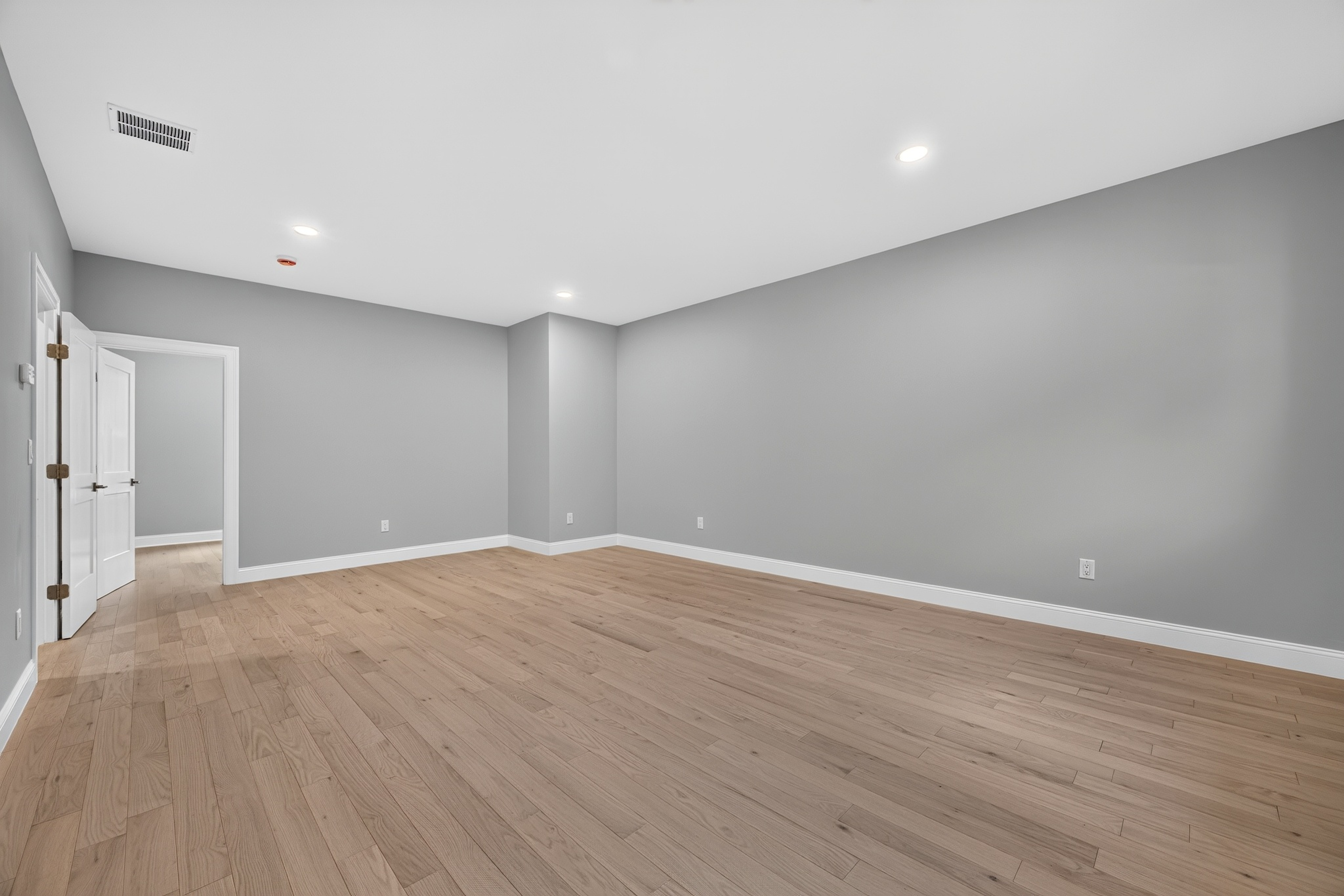  Stunning New Construction - Move Right In - 物件實景