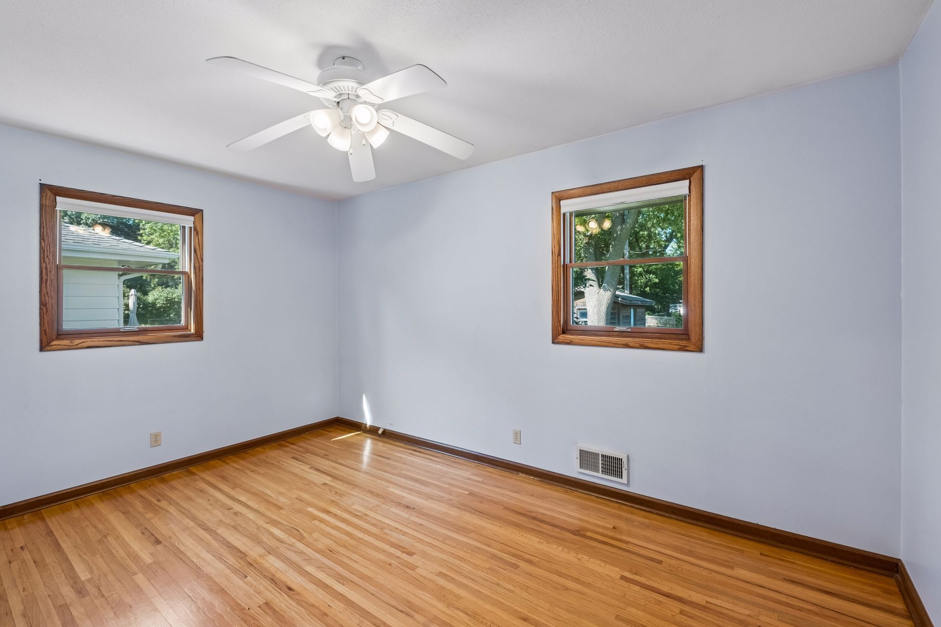  Well-Cared-For Home in the Heart of Shakopee - 物件實景