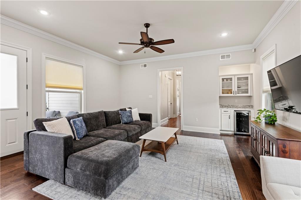 New Orleans, Louisiana, 70122, United States, 4 Bedrooms Bedrooms, ,4 BathroomsBathrooms,Residential,For Sale,1850074