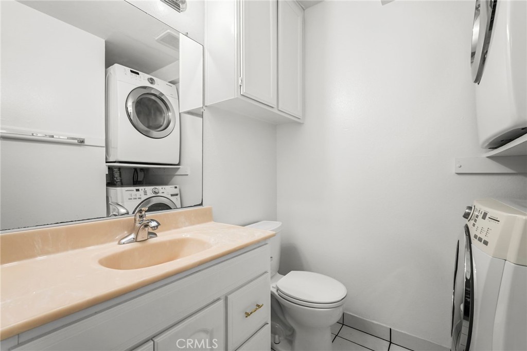 Burbank, California, 91501, United States, 2 Bedrooms Bedrooms, ,2 BathroomsBathrooms,Residential,For Sale,1889900