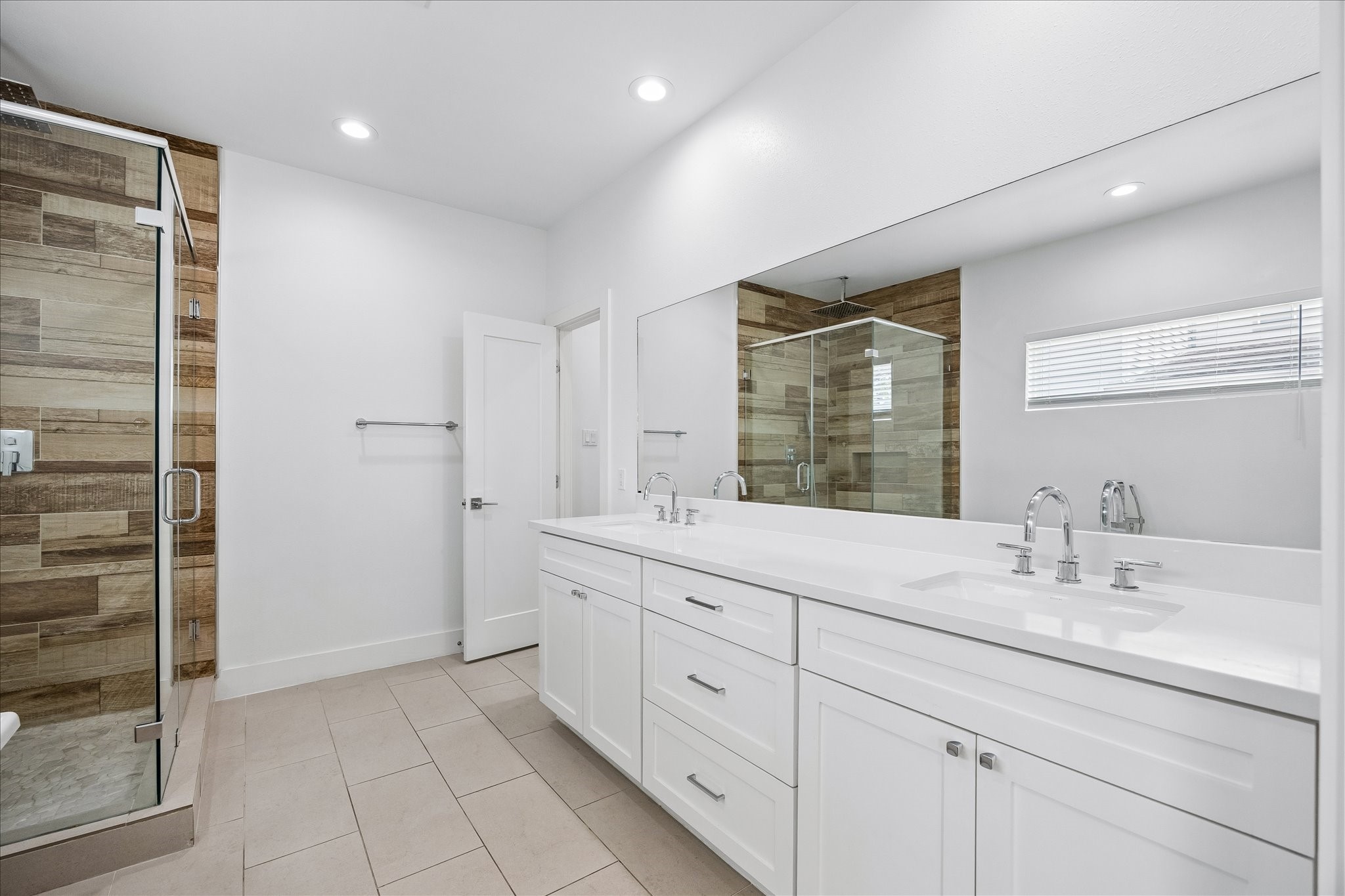  7702 Jacquelyn Oaks Road - 物件實景