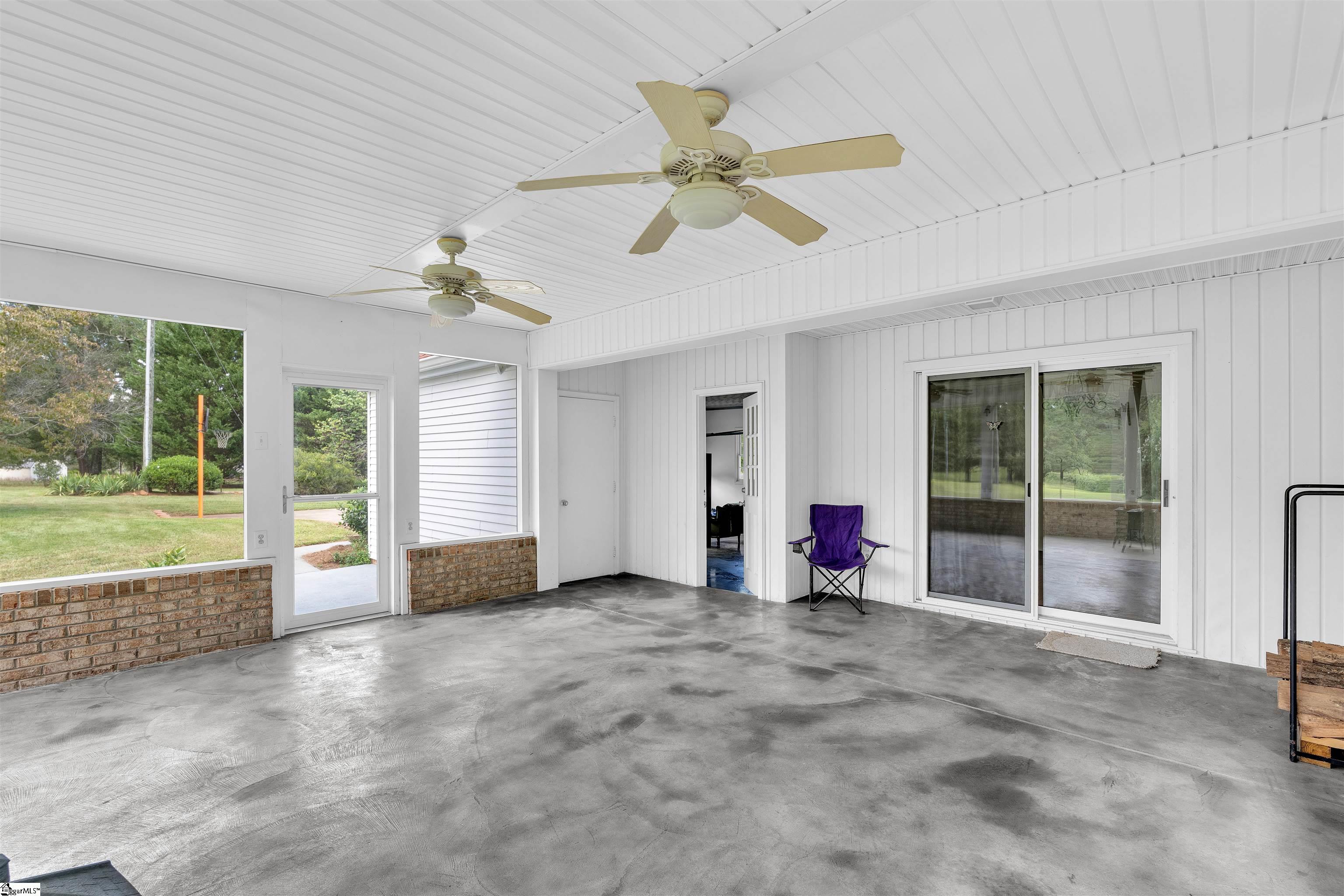 Fountain Inn, South Carolina, 29644, United States, 5 Bedrooms Bedrooms, ,4 BathroomsBathrooms,Residential,For Sale,1938942