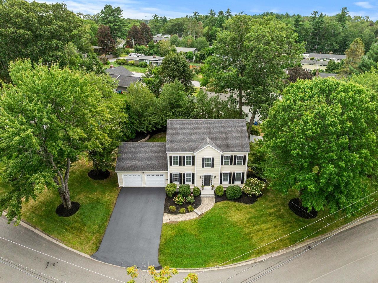 Manchester, New Hampshire, 03104, United States, 4 Bedrooms Bedrooms, ,3 BathroomsBathrooms,Residential,For Sale,1934324
