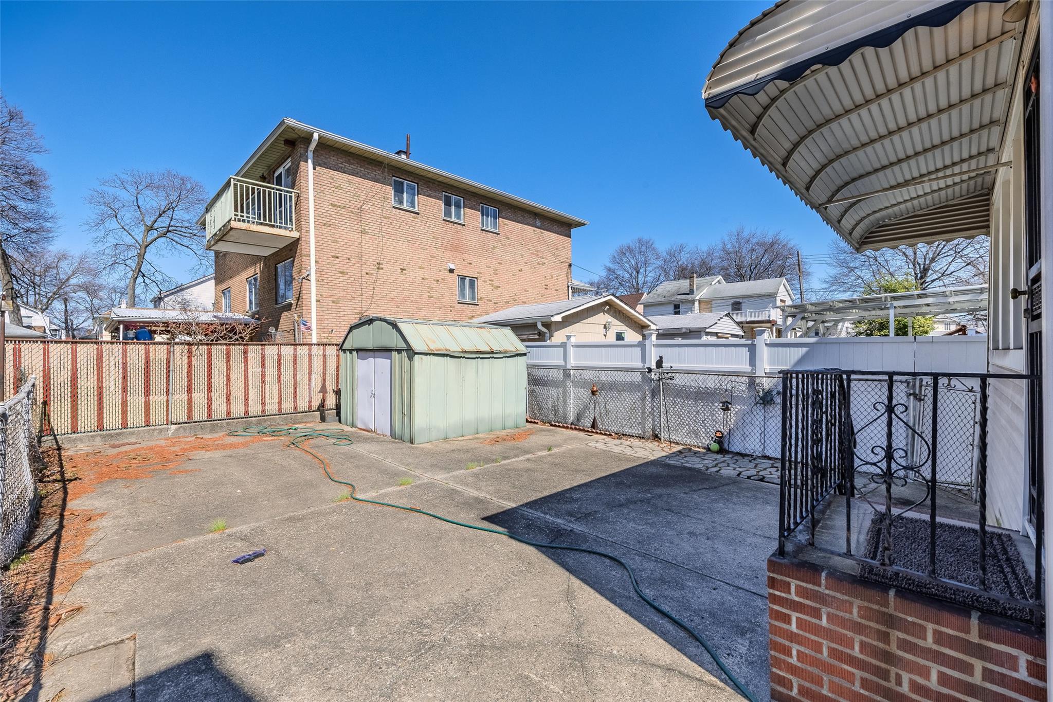 Queens Village, New York, 11428, United States, 4 Bedrooms Bedrooms, ,2 BathroomsBathrooms,Residential,For Sale,1752730