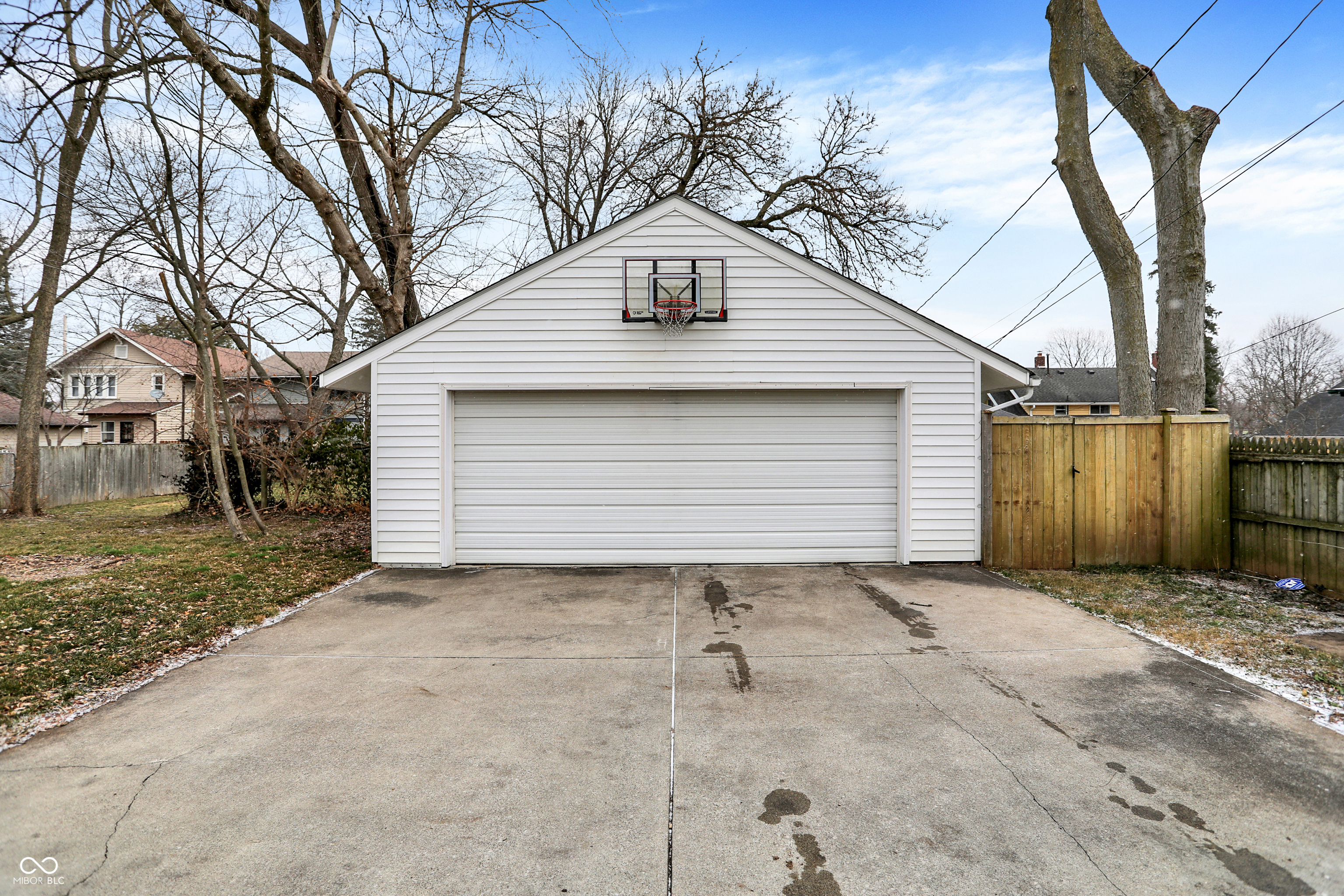 Indianapolis, Indiana, 46205, United States, 3 Bedrooms Bedrooms, ,2 BathroomsBathrooms,Residential,For Sale,2005360