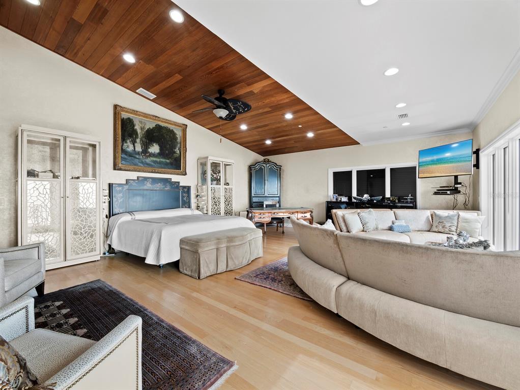 Longboat Key, Florida, 34228, United States, 8 Bedrooms Bedrooms, ,10 BathroomsBathrooms,Residential,For Sale,1997316