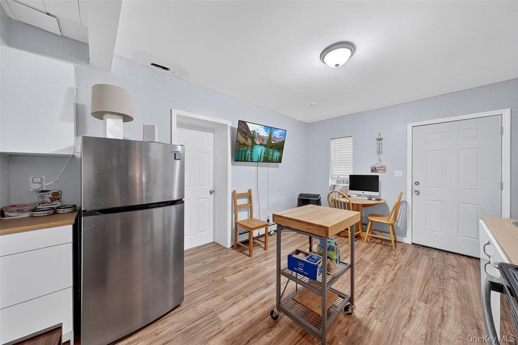 New Windsor, New York, 12553, United States, 4 Bedrooms Bedrooms, ,2 BathroomsBathrooms,Residential,For Sale,1977430