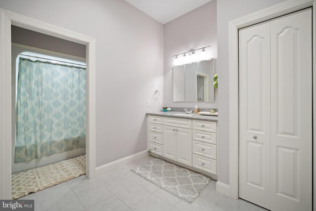 Hammonton, New Jersey, 08037, United States, 5 Bedrooms Bedrooms, ,5 BathroomsBathrooms,Residential,For Sale,1834534