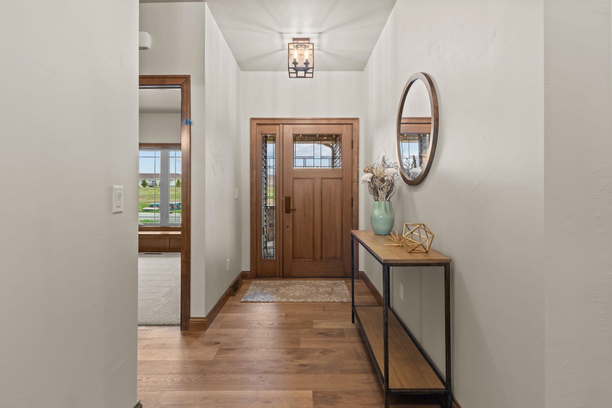 Neenah, Wisconsin, 54956, United States, 2 Bedrooms Bedrooms, ,2 BathroomsBathrooms,Residential,For Sale,2029960