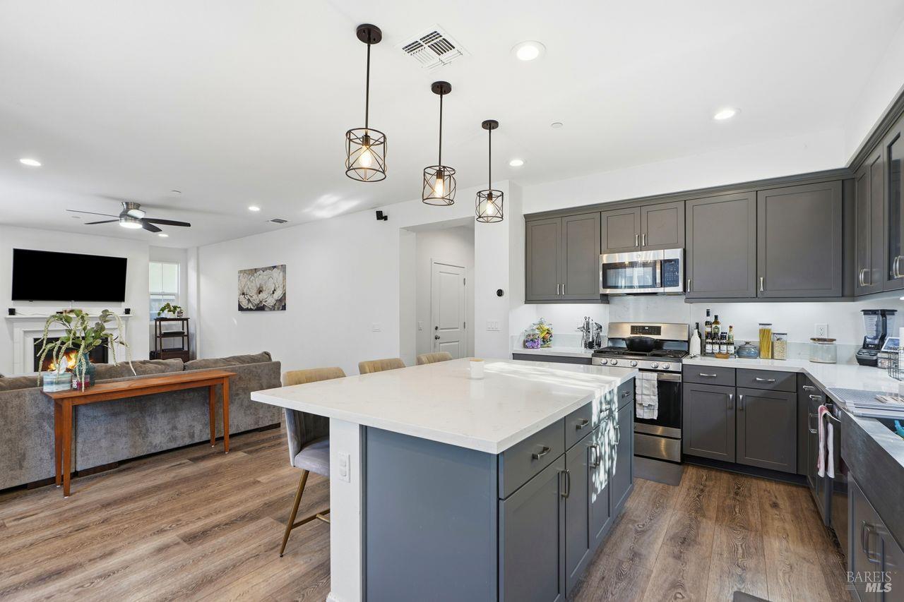 Santa Rosa, California, 95403, United States, 3 Bedrooms Bedrooms, ,3 BathroomsBathrooms,Residential,For Sale,1999891