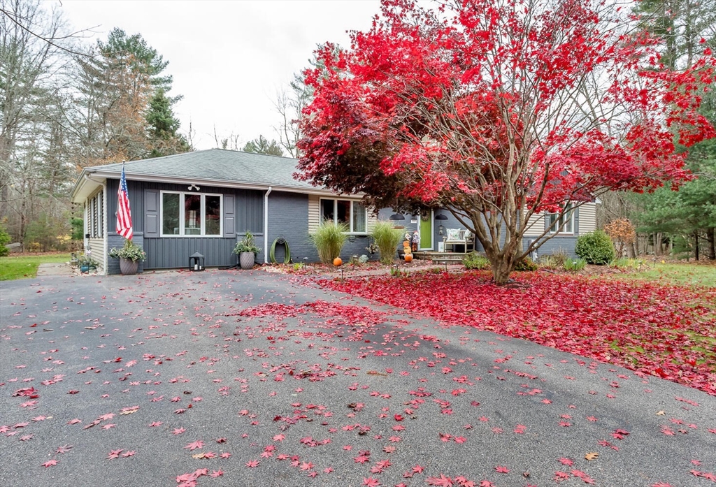 Mansfield, Massachusetts, 02048, United States, 3 Bedrooms Bedrooms, ,2 BathroomsBathrooms,Residential,For Sale,1991006